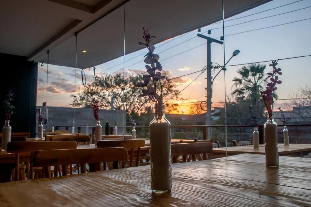 Restaurant/places to eat in Murano Center Hotel