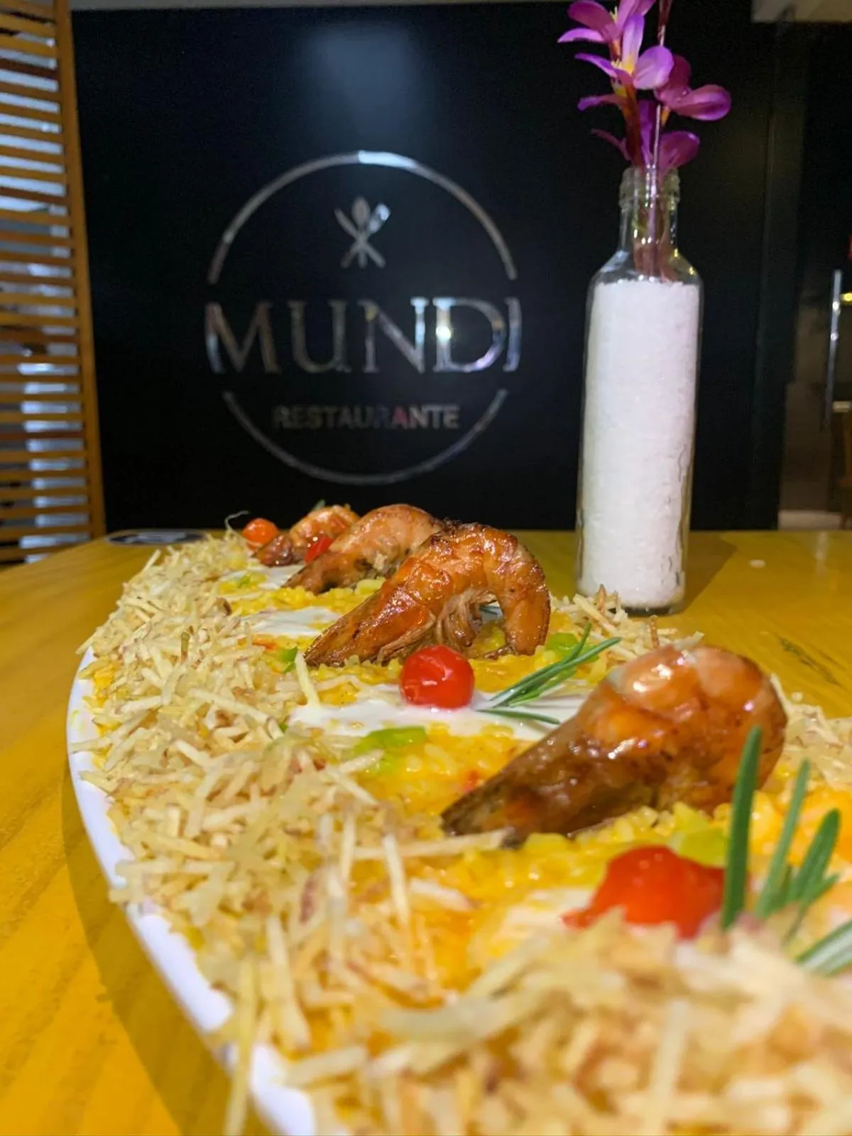 Food and drinks in Murano Center Hotel