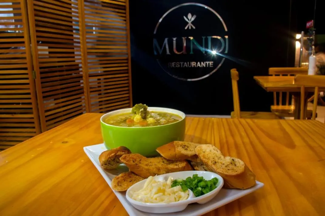 Restaurant/places to eat in Murano Center Hotel