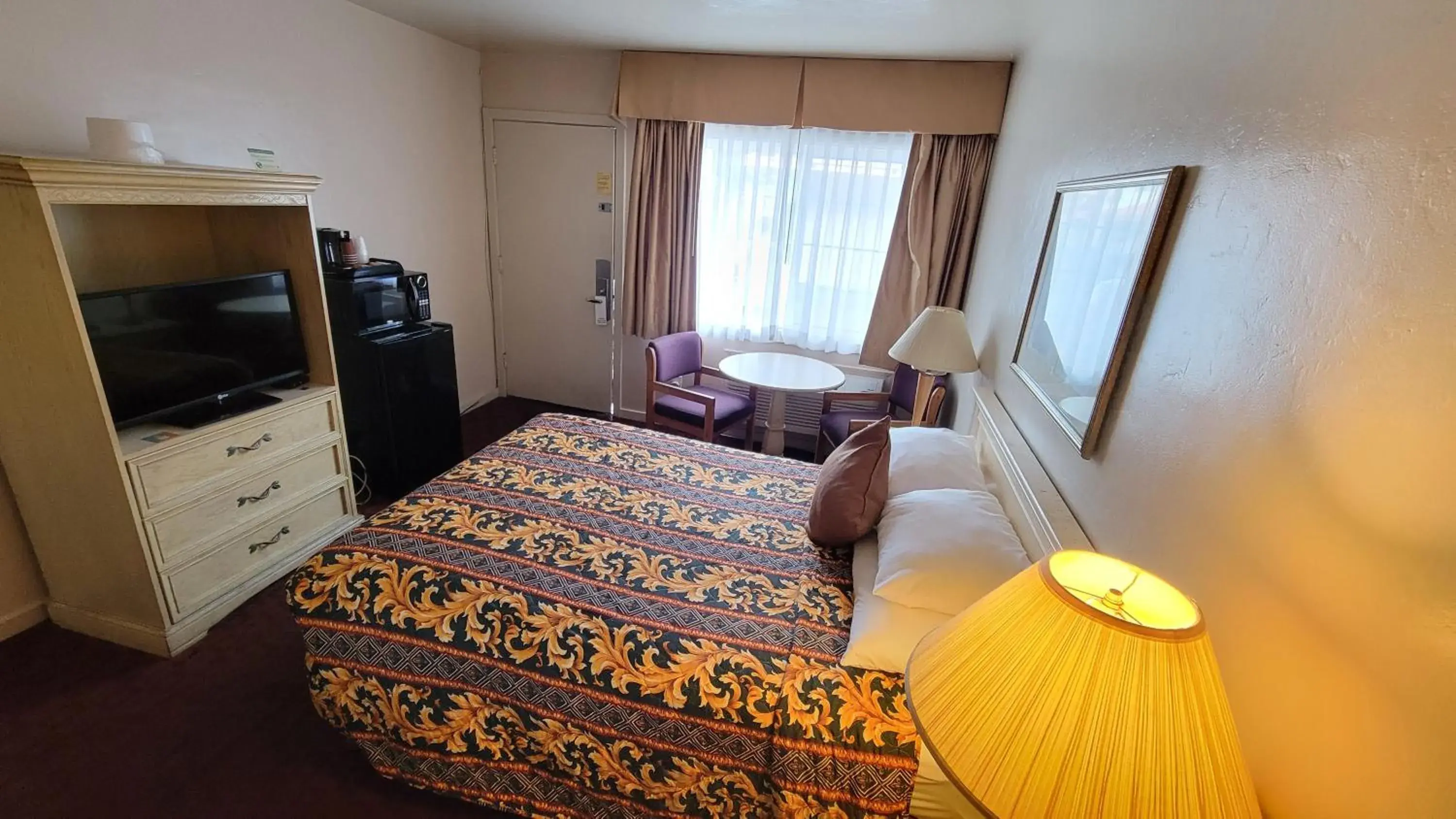 Double Room in El Camino Inn Double Room in El Camino Inn