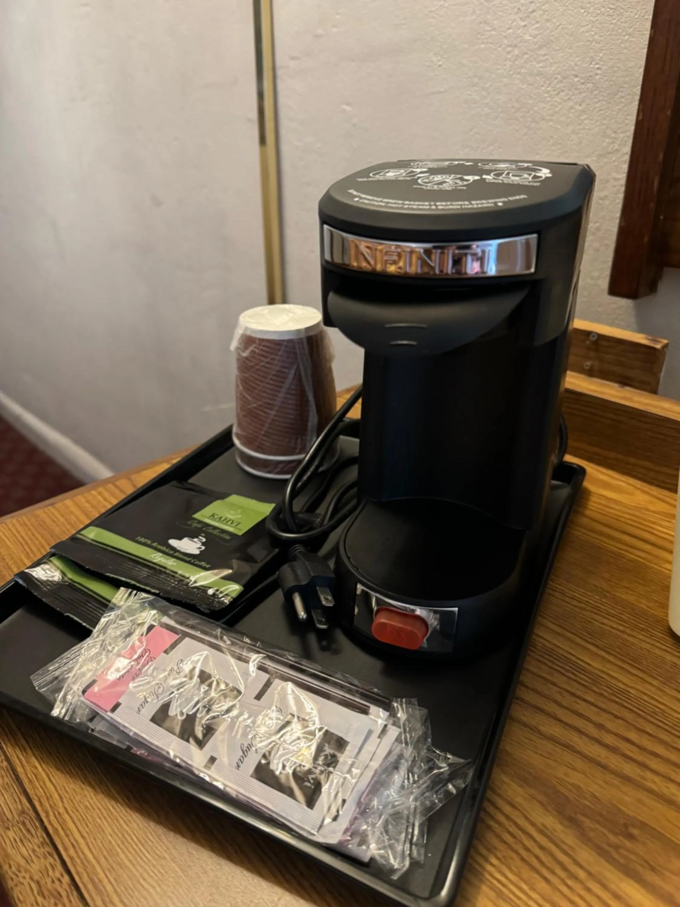 Coffee/tea facilities in Town House Motel