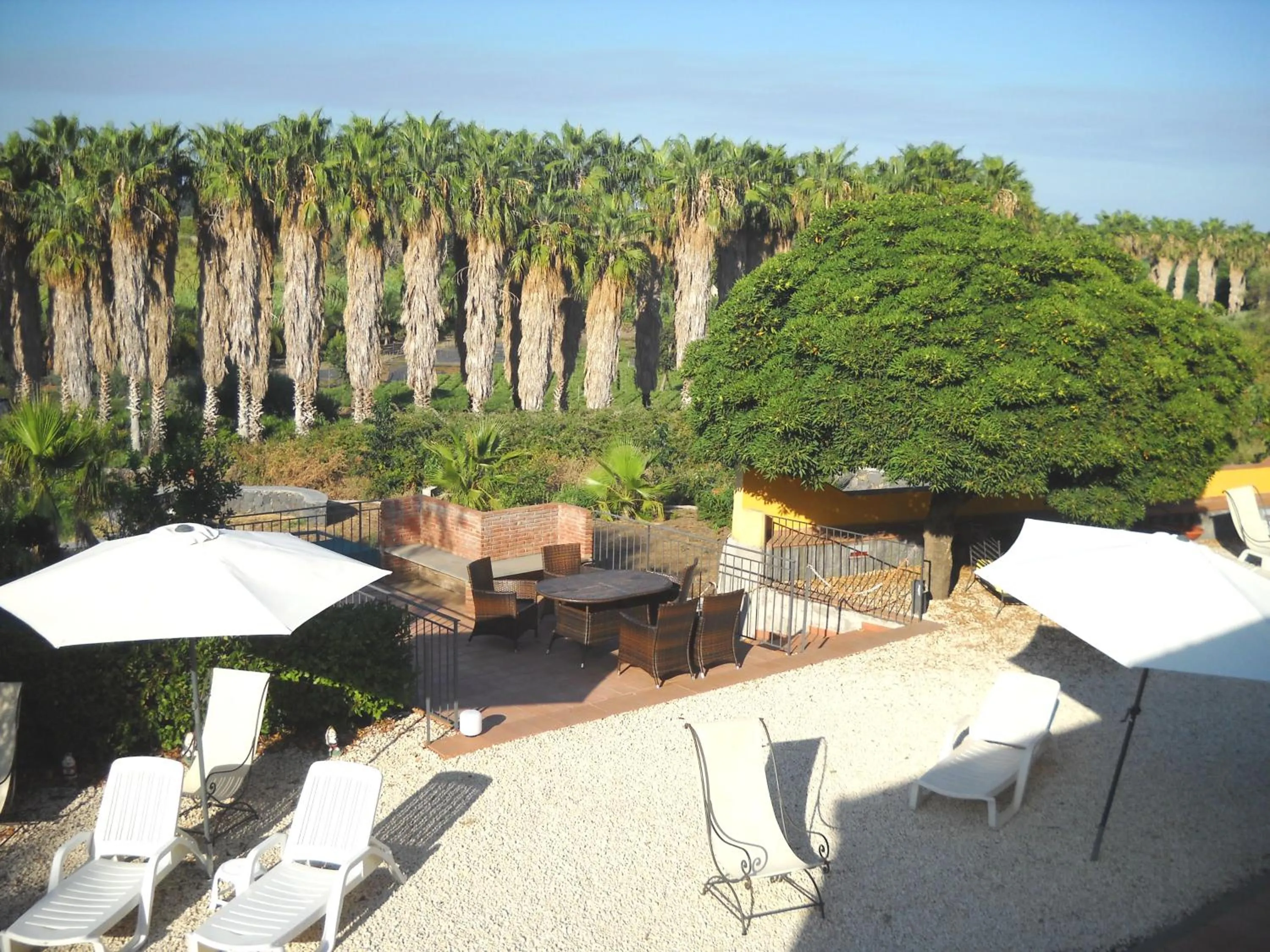 Garden view in Oasi Del Fiumefreddo