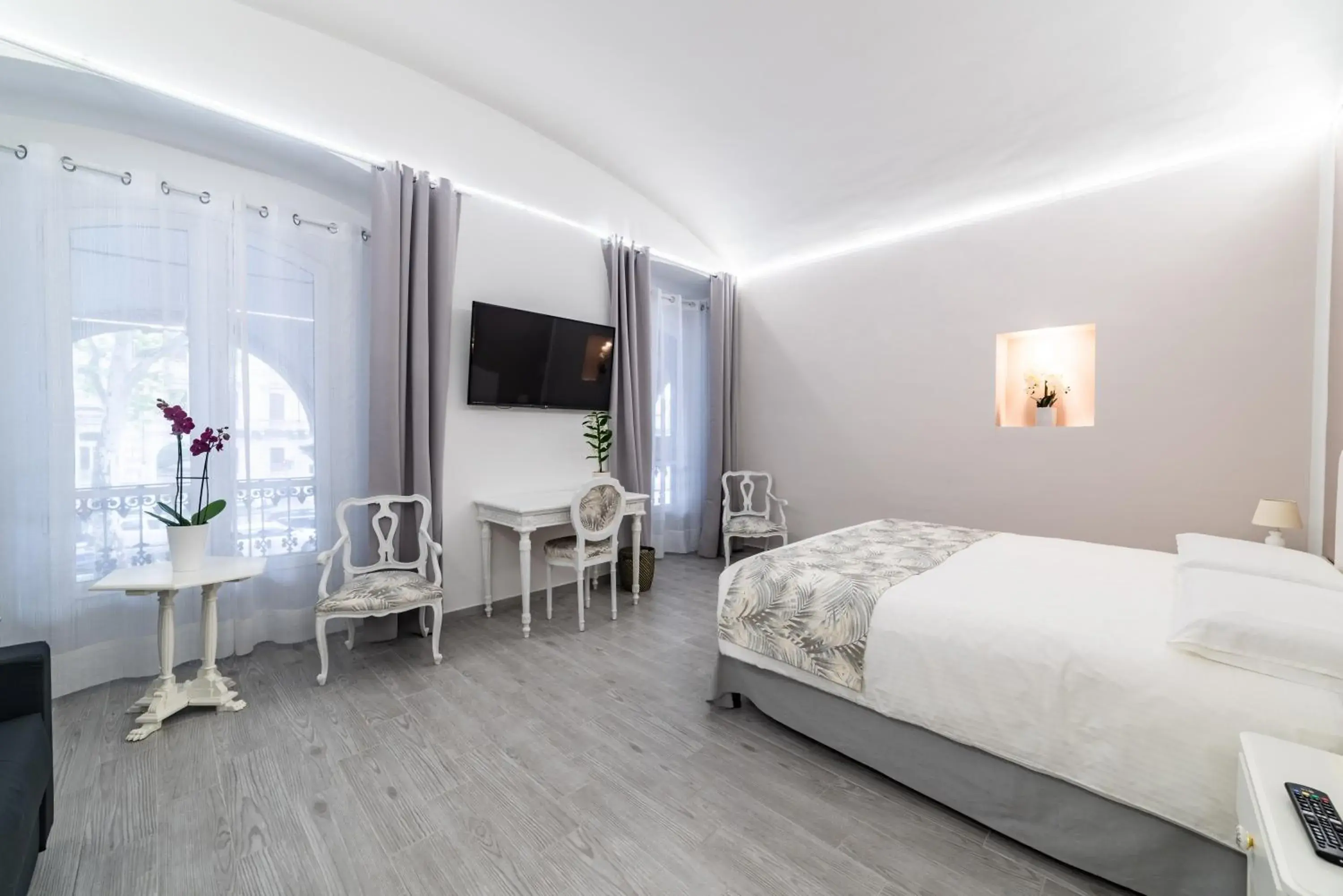 Large Double Room - single occupancy in Re Vittorio Large Double Room - single occupancy in Re Vittorio