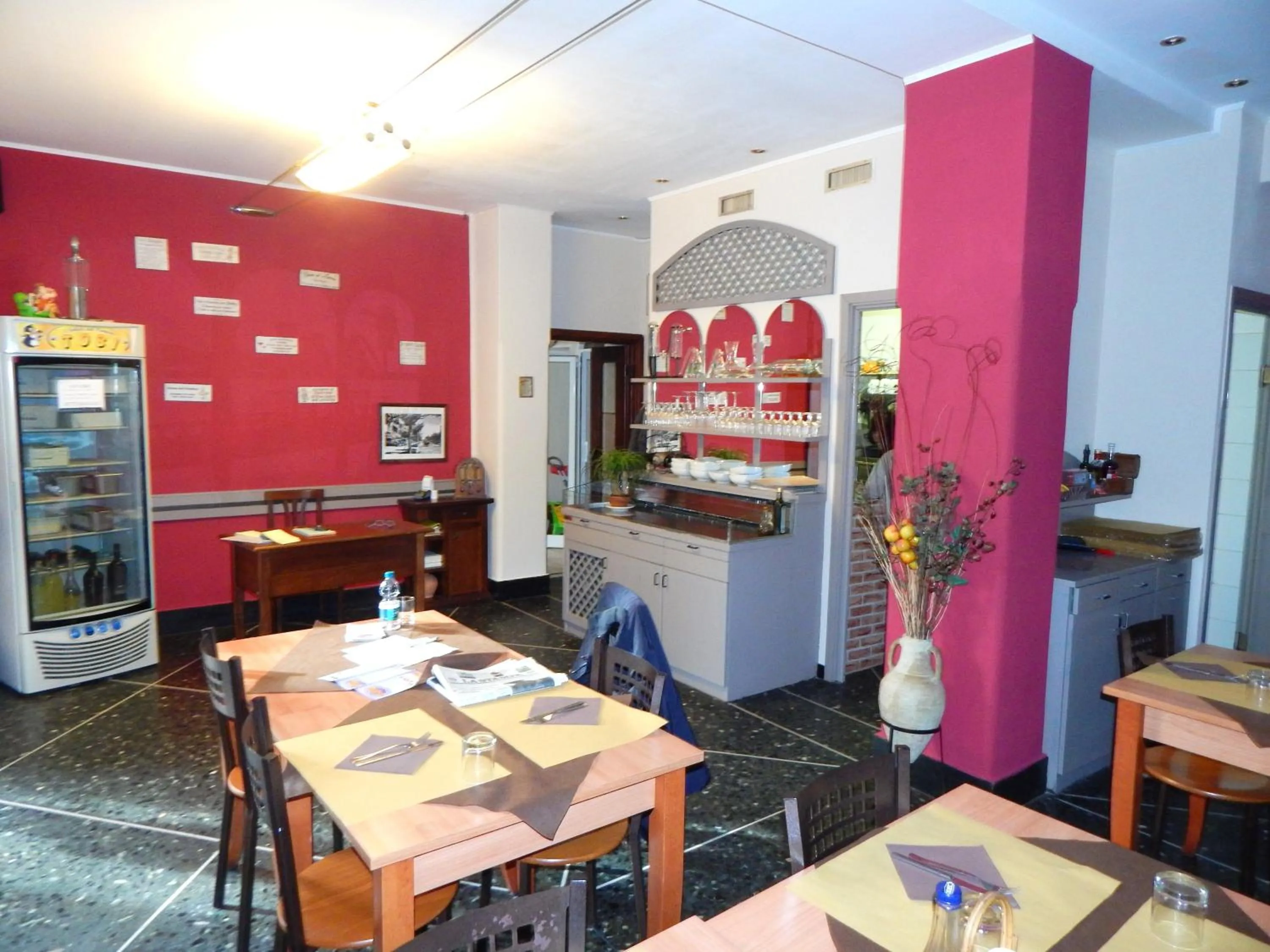 Restaurant/places to eat in Albergo Torino