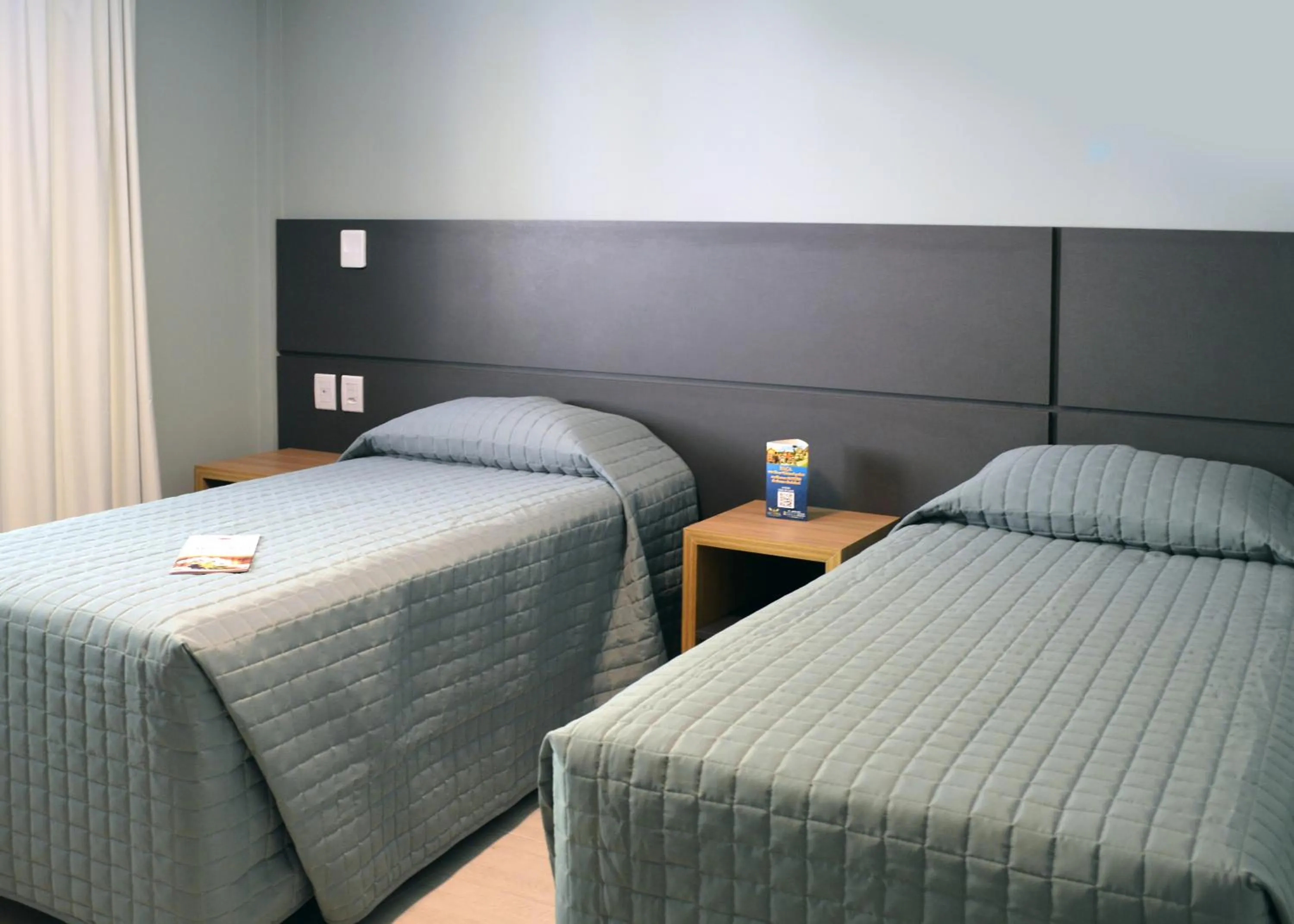 Photo of the whole room, Bed in Sky Palace Hotel