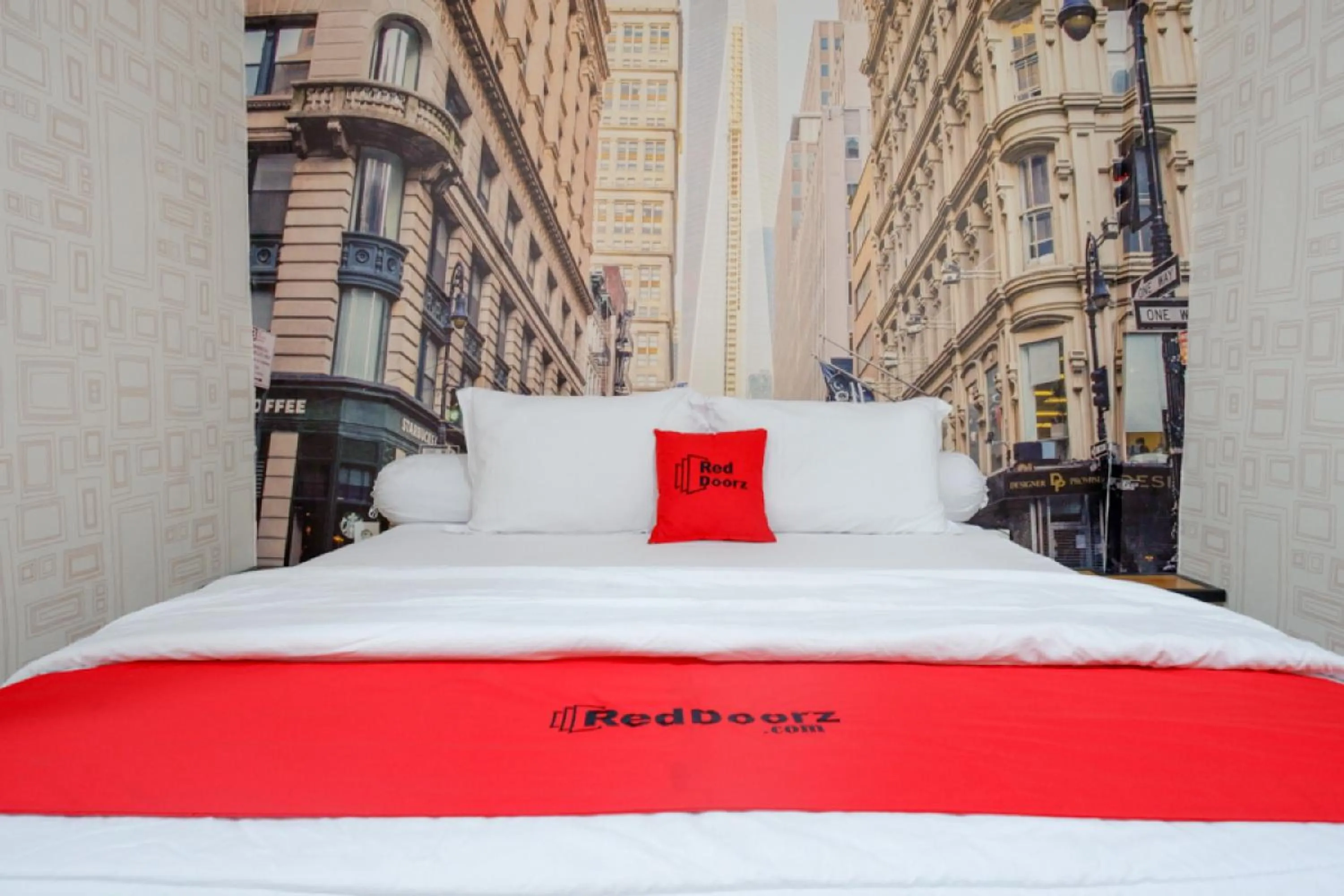 Bedroom, Bed in RedDoorz Syariah near Universitas Negeri Gorontalo 2