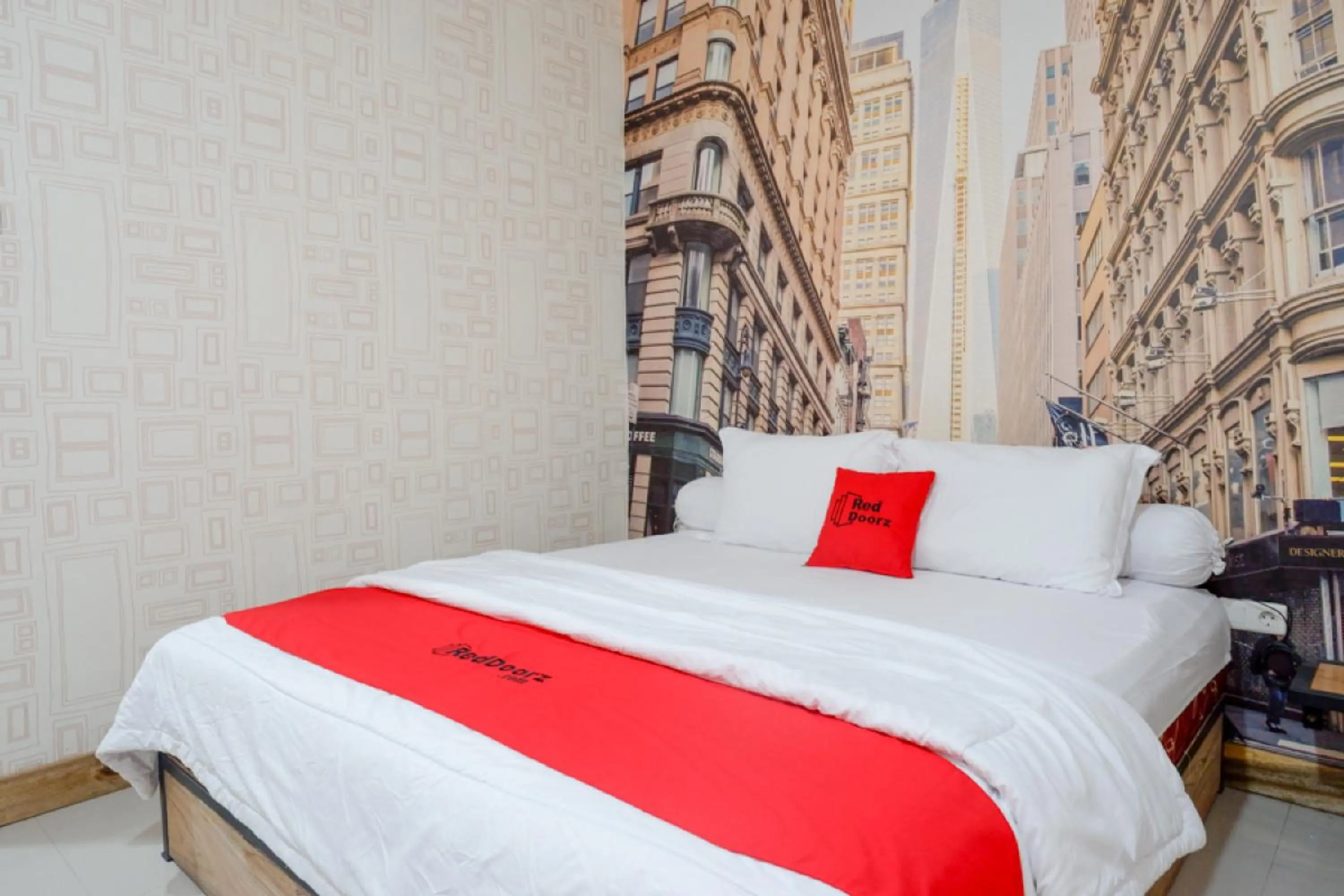 Bedroom, Bed in RedDoorz Syariah near Universitas Negeri Gorontalo 2