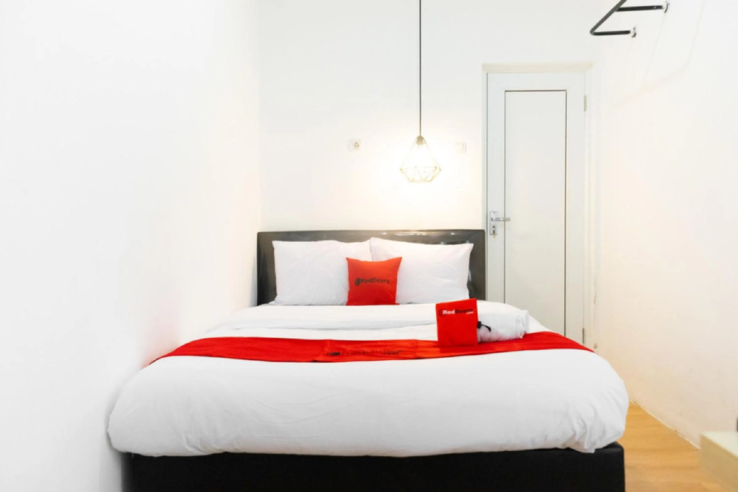 Bedroom, Bed in RedDoorz near Sam Poo Kong 3 Semarang