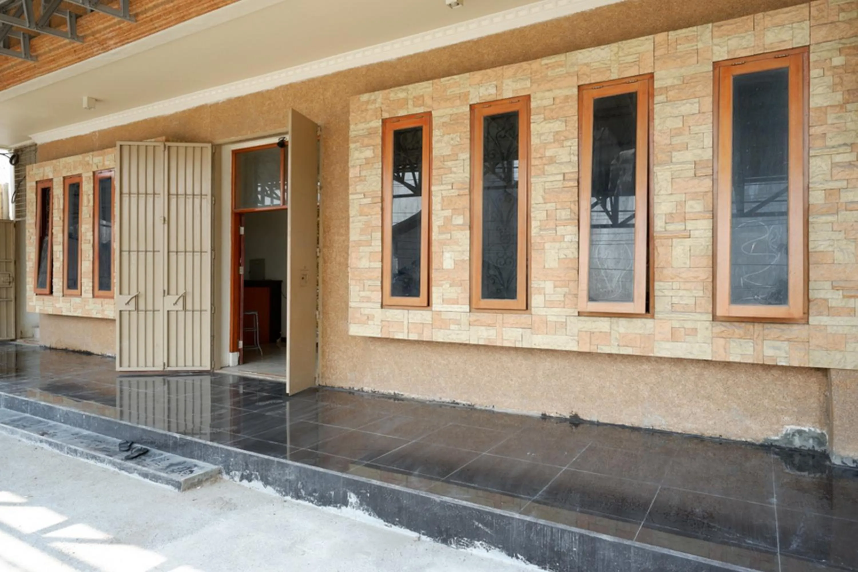 Property building in RedDoorz @ Jalan Pattimura Palu