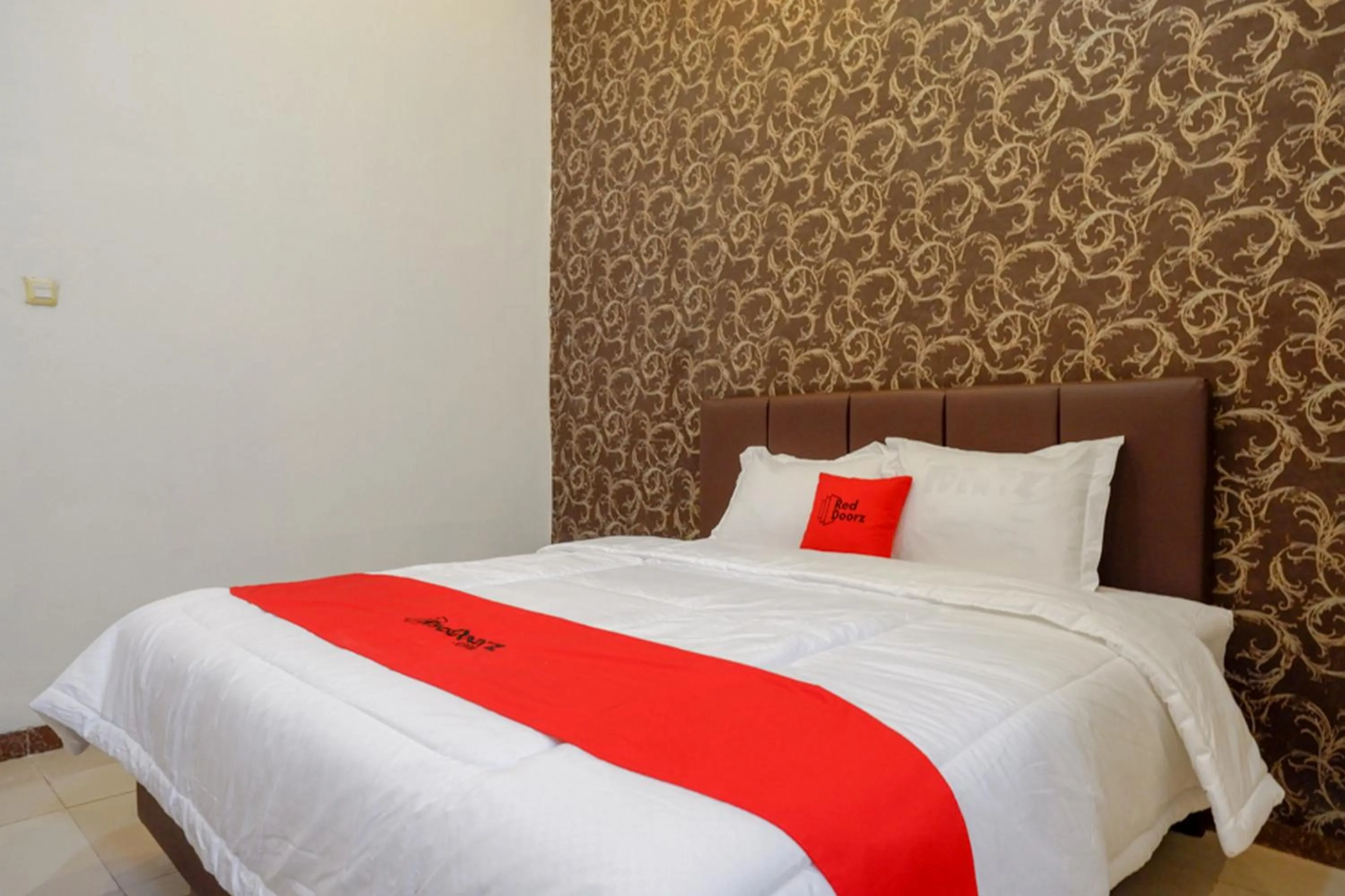 Bedroom in RedDoorz @ Jalan Pattimura Palu