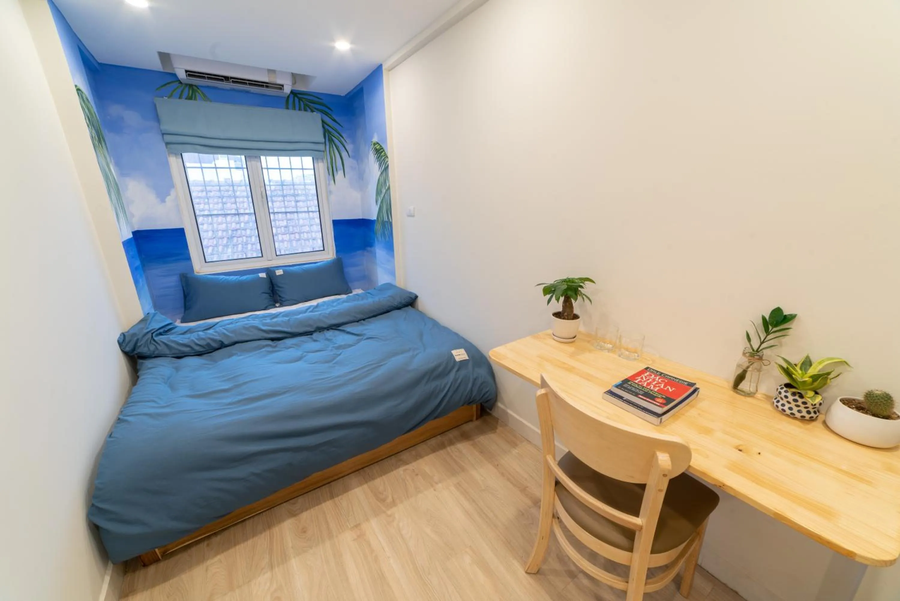 Bed in Graffiti Hotel