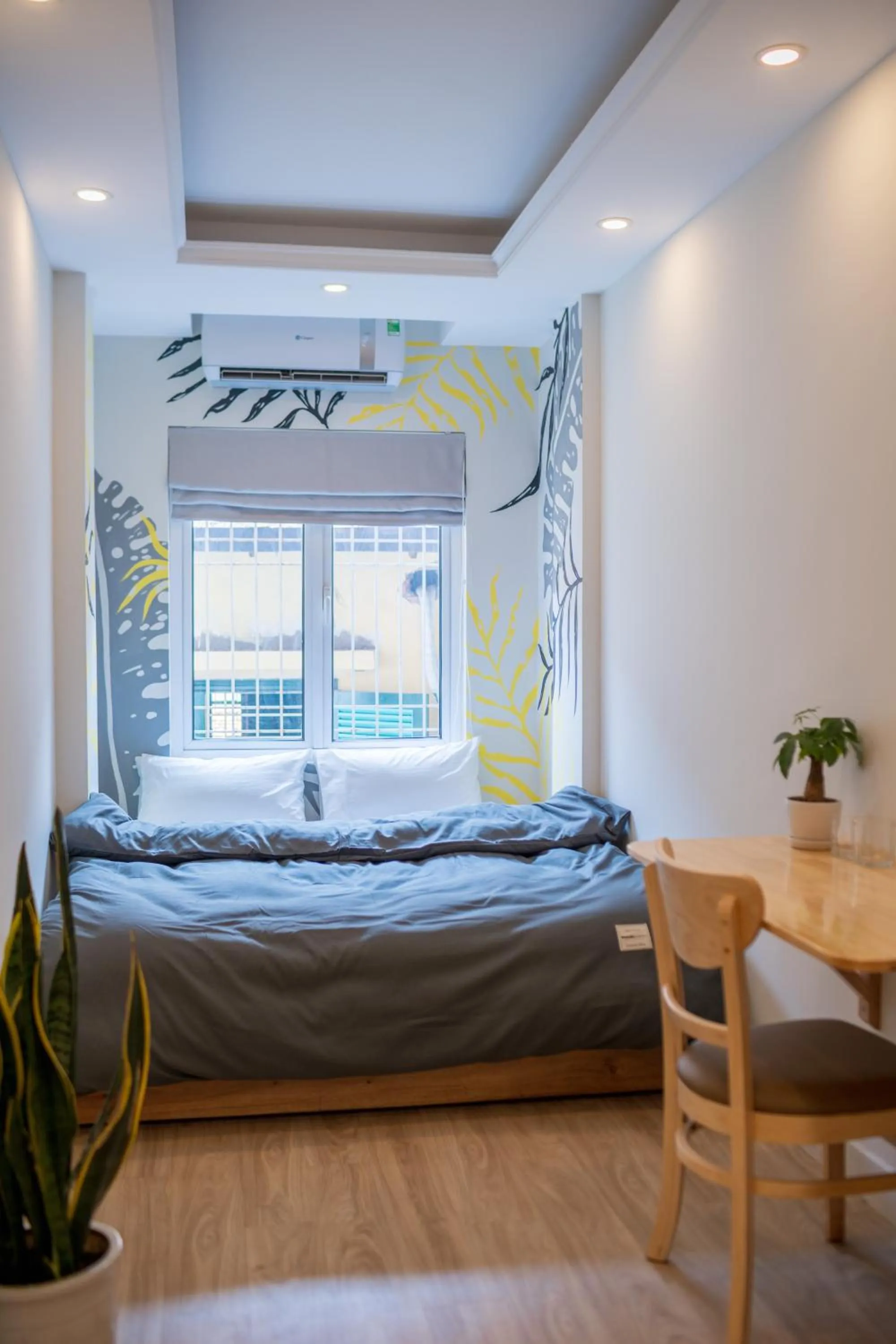 Bed in Graffiti Hotel