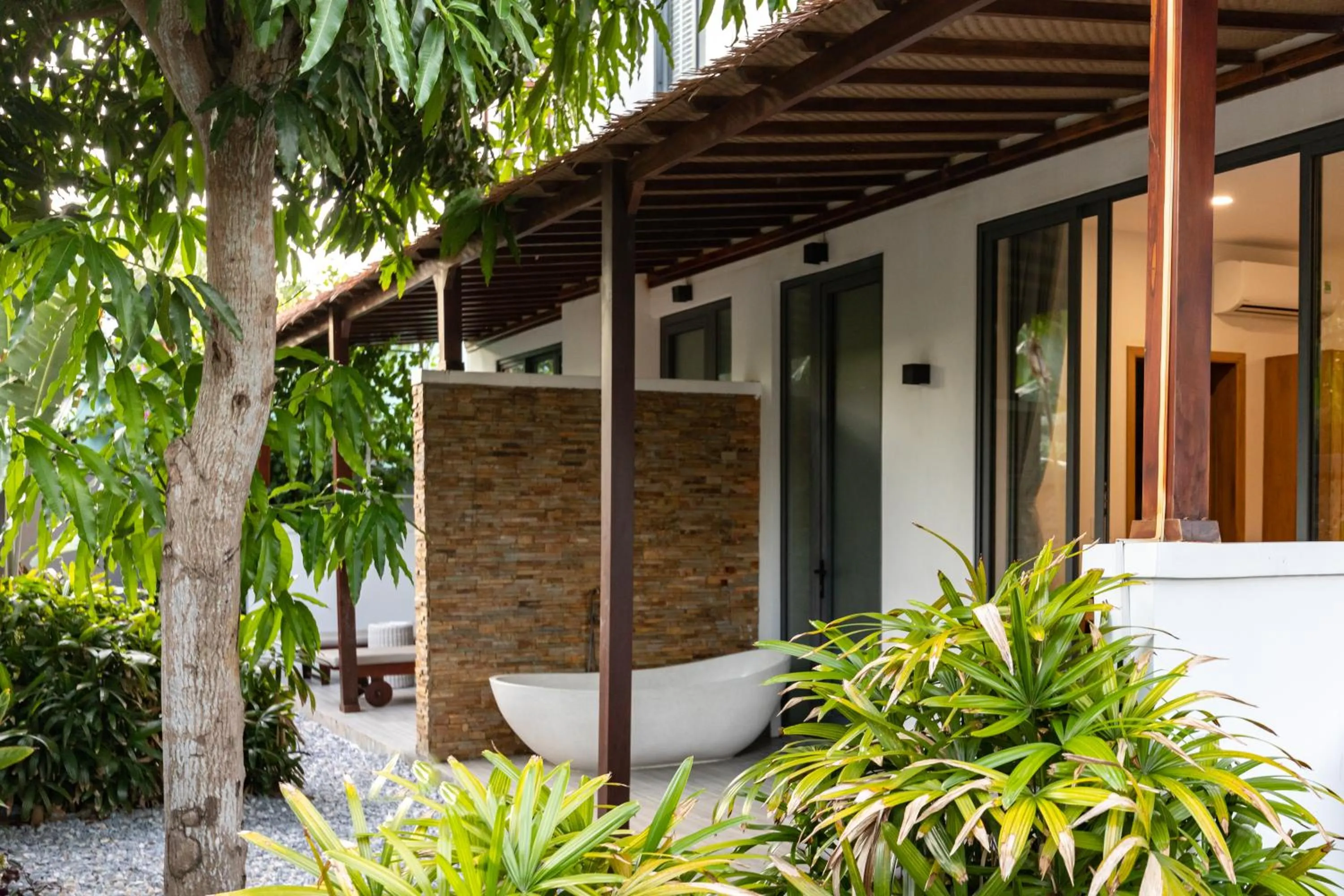 Open Air Bath in The Watermark Beachside Hotel