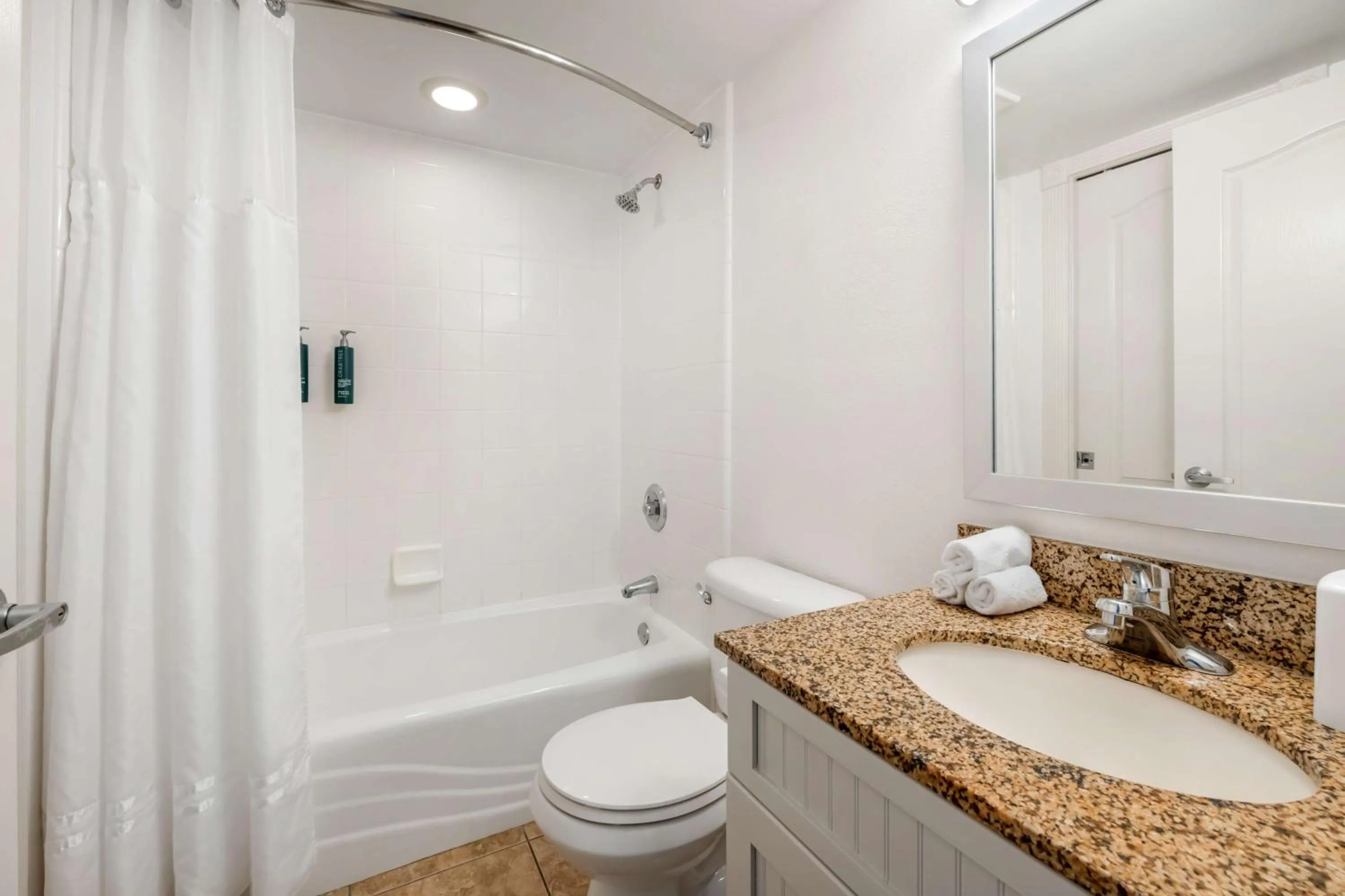 Shower in Hilton Vacation Club The Cove on Ormond Beach