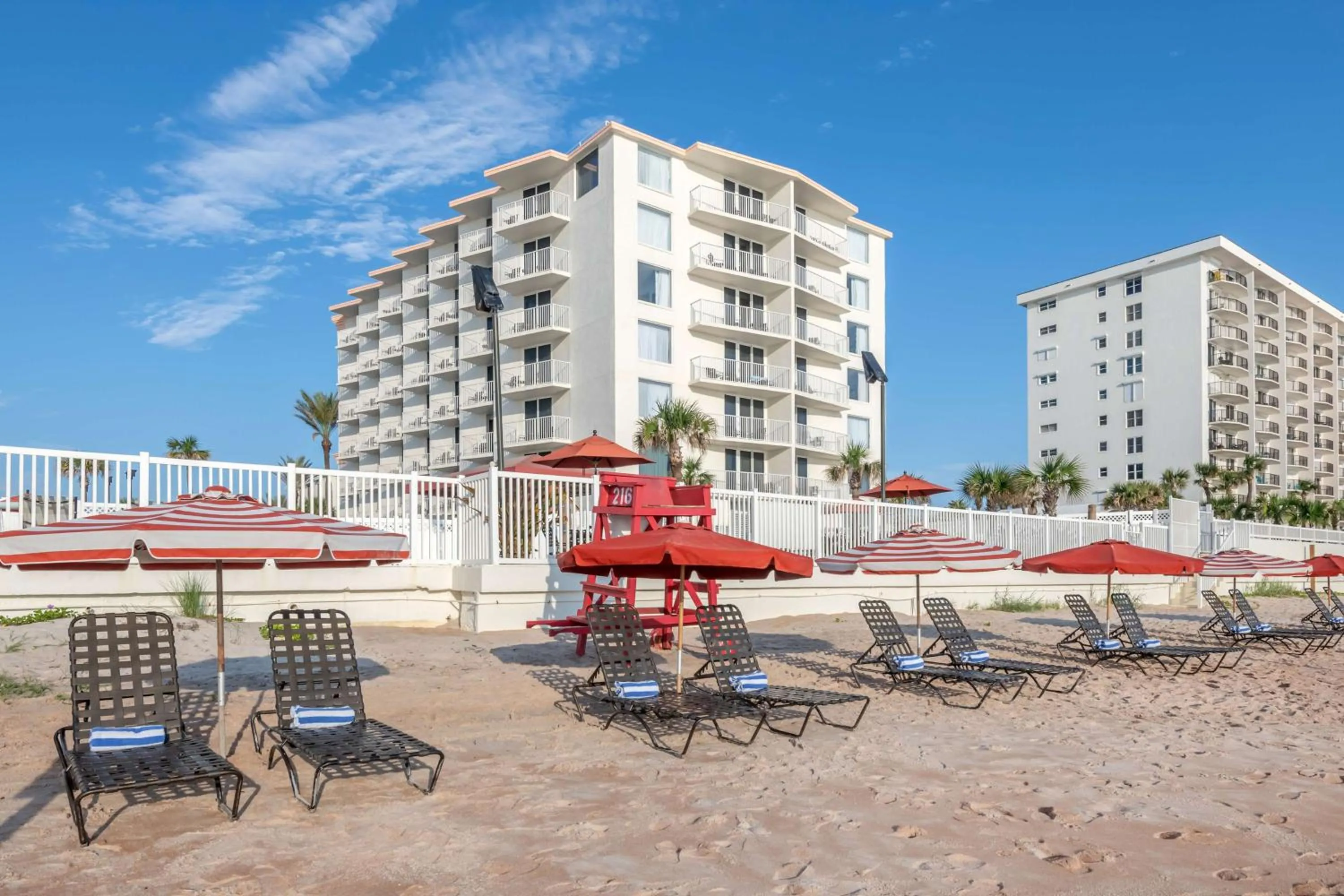 Property building in Hilton Vacation Club The Cove on Ormond Beach