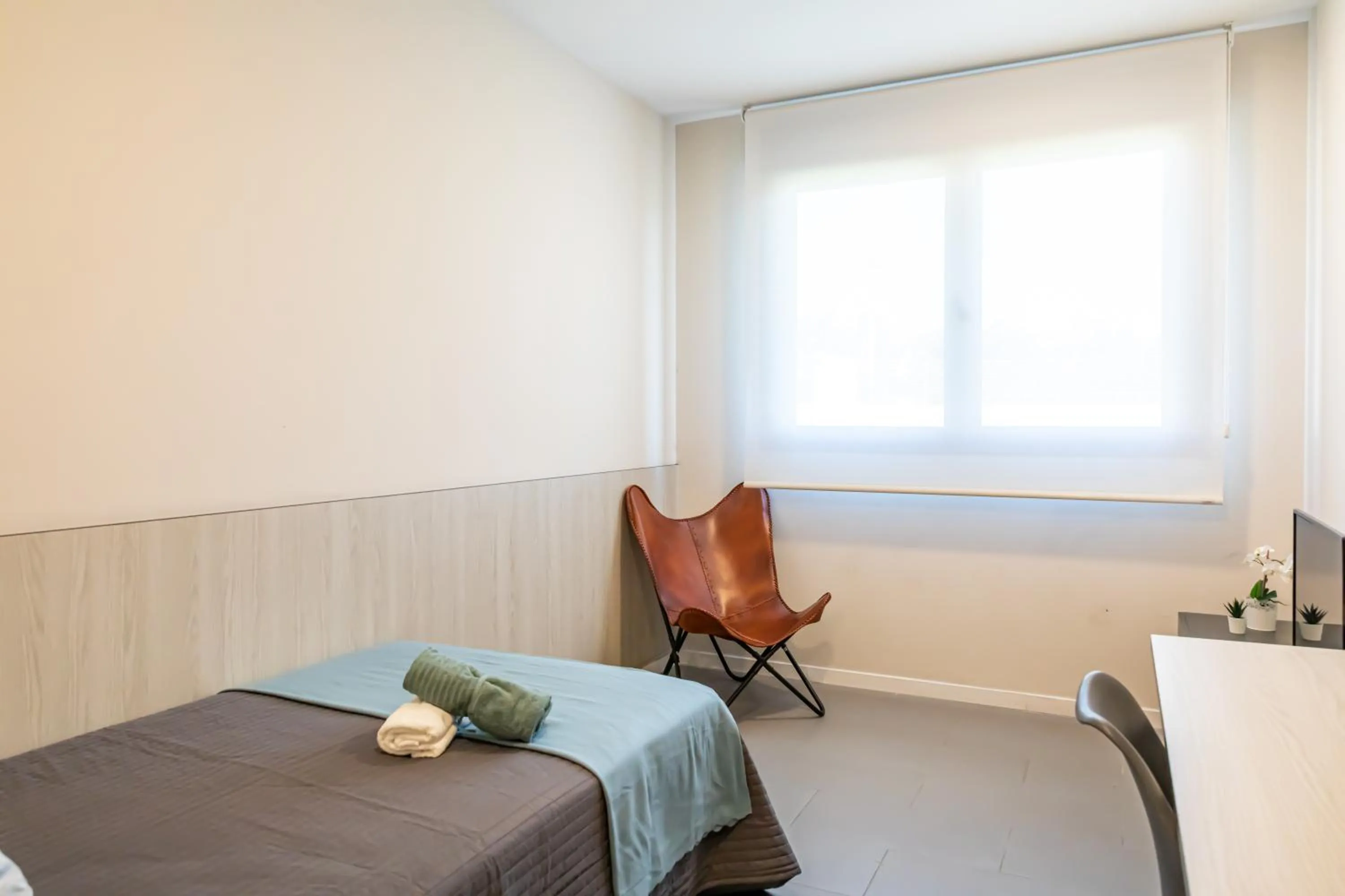 Photo of the whole room, Bed in Residencia Universitaria Resa Campus Málaga