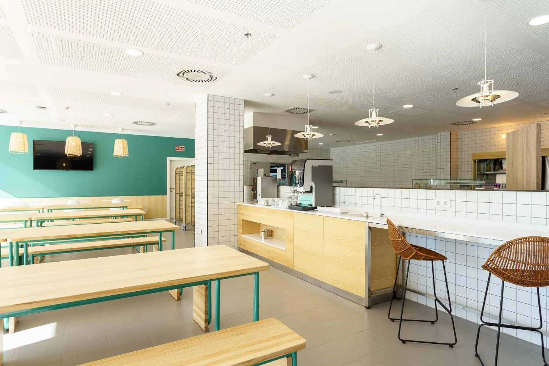 Restaurant/places to eat in Residencia Universitaria Resa Campus Málaga