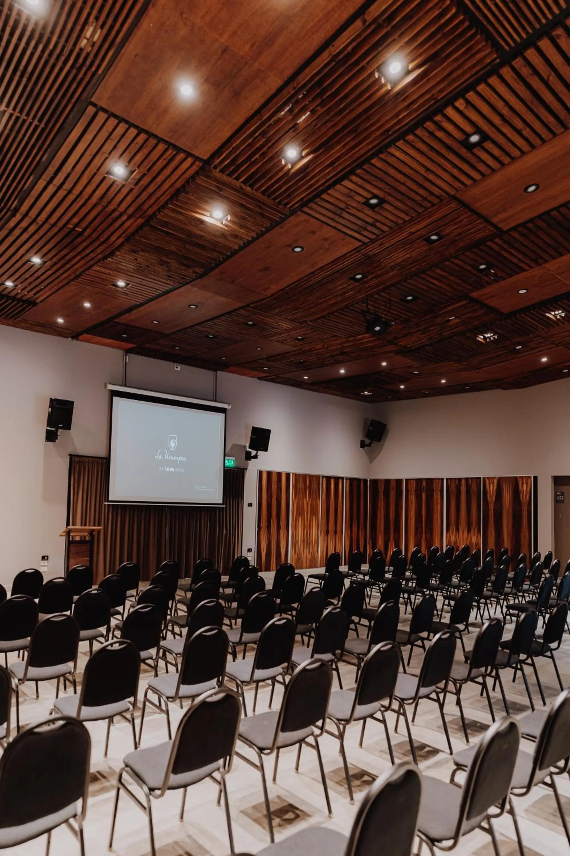 Meeting/conference room in La Urumpta Hotel, AKEN MIND