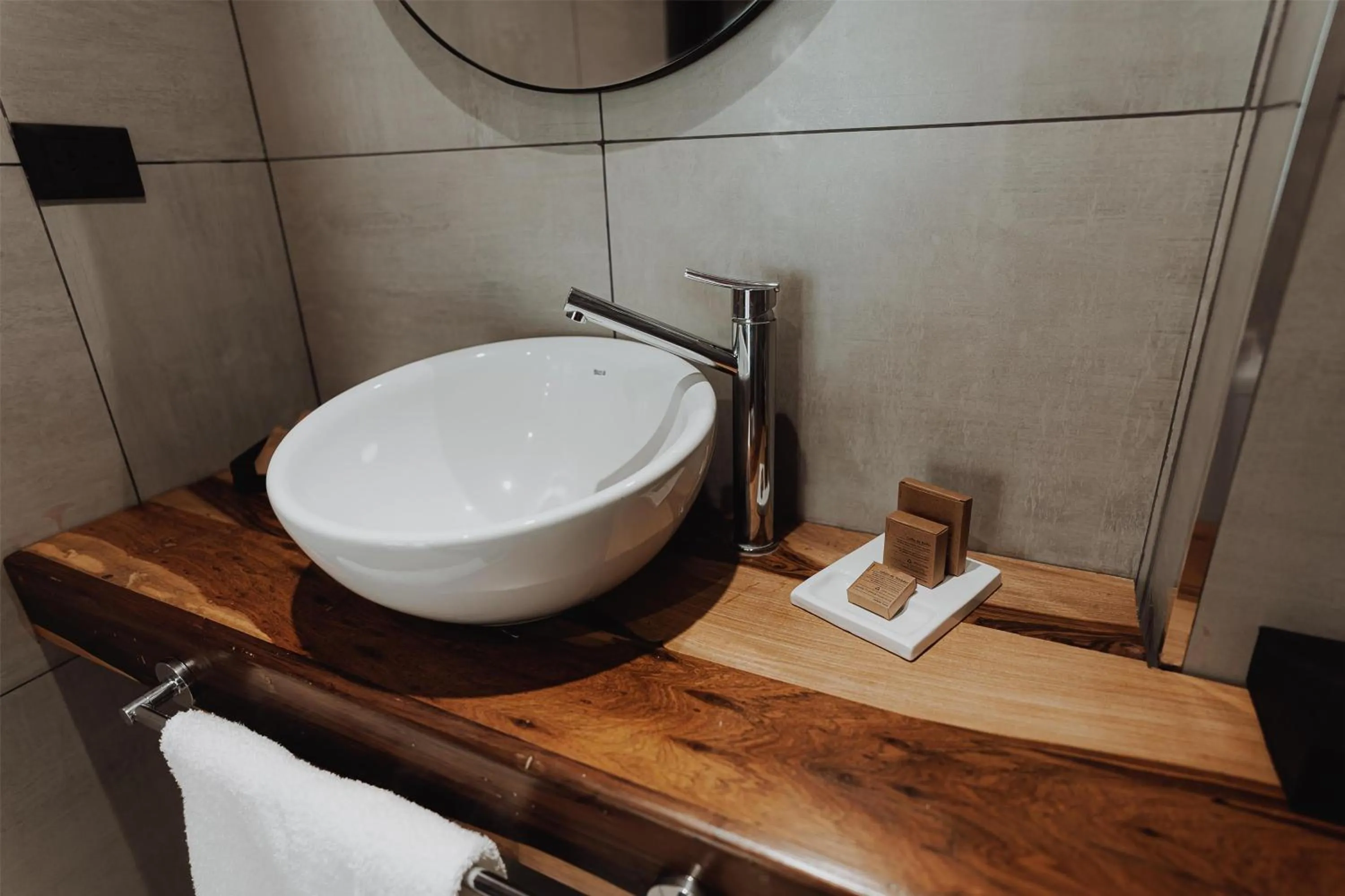 Bathroom in La Urumpta Hotel, AKEN MIND