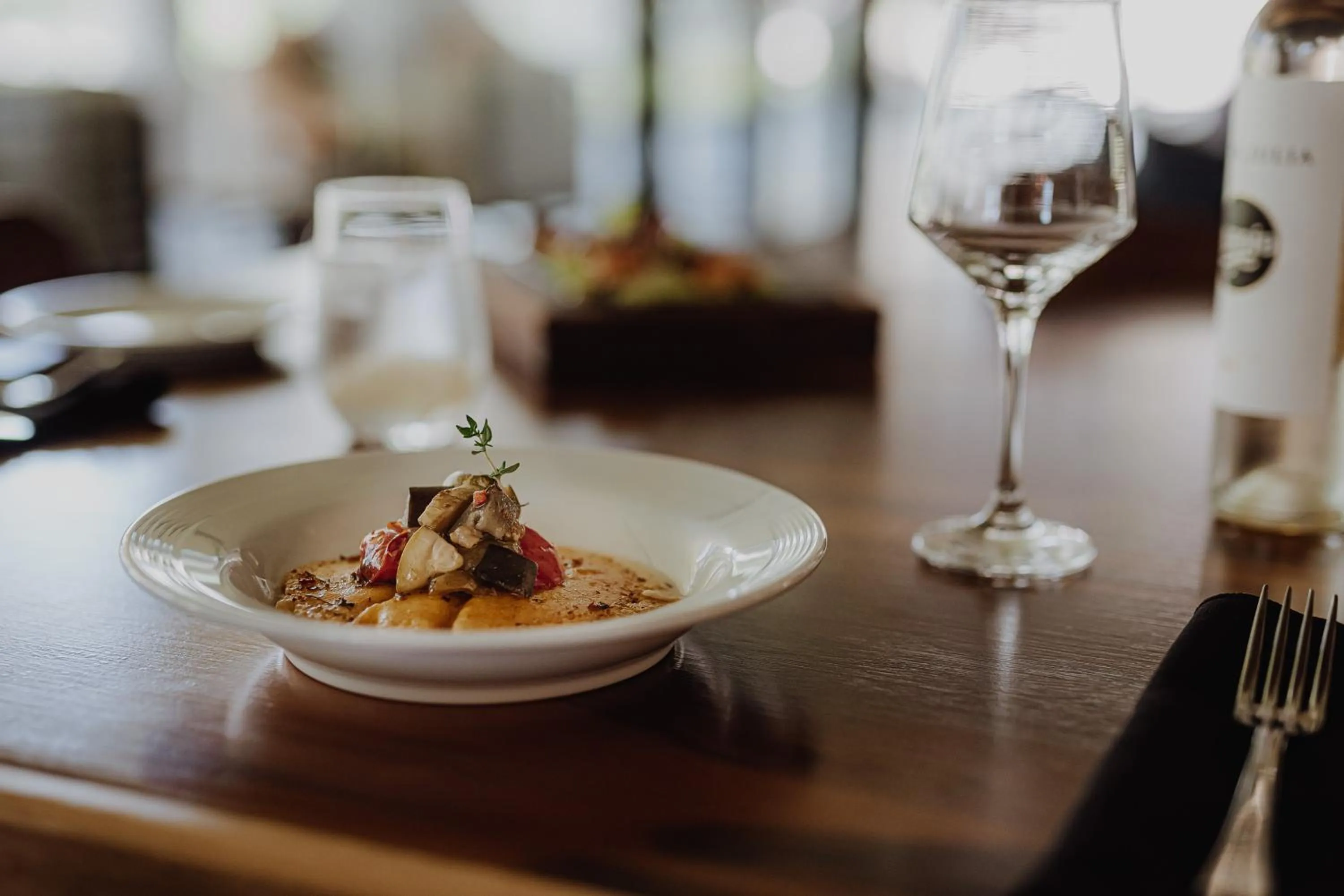 Food in La Urumpta Hotel, AKEN MIND