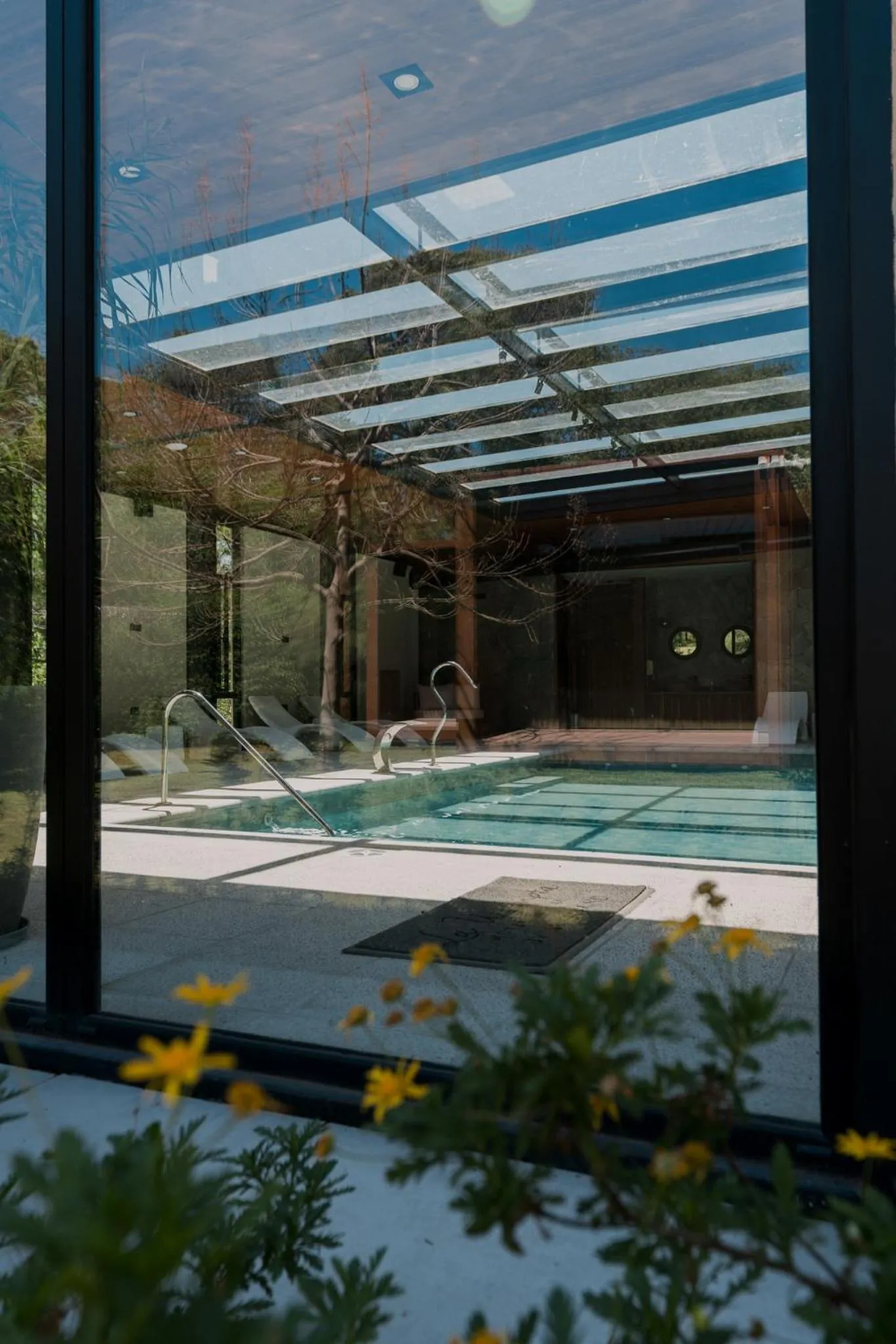 Swimming pool in La Urumpta Hotel, AKEN MIND