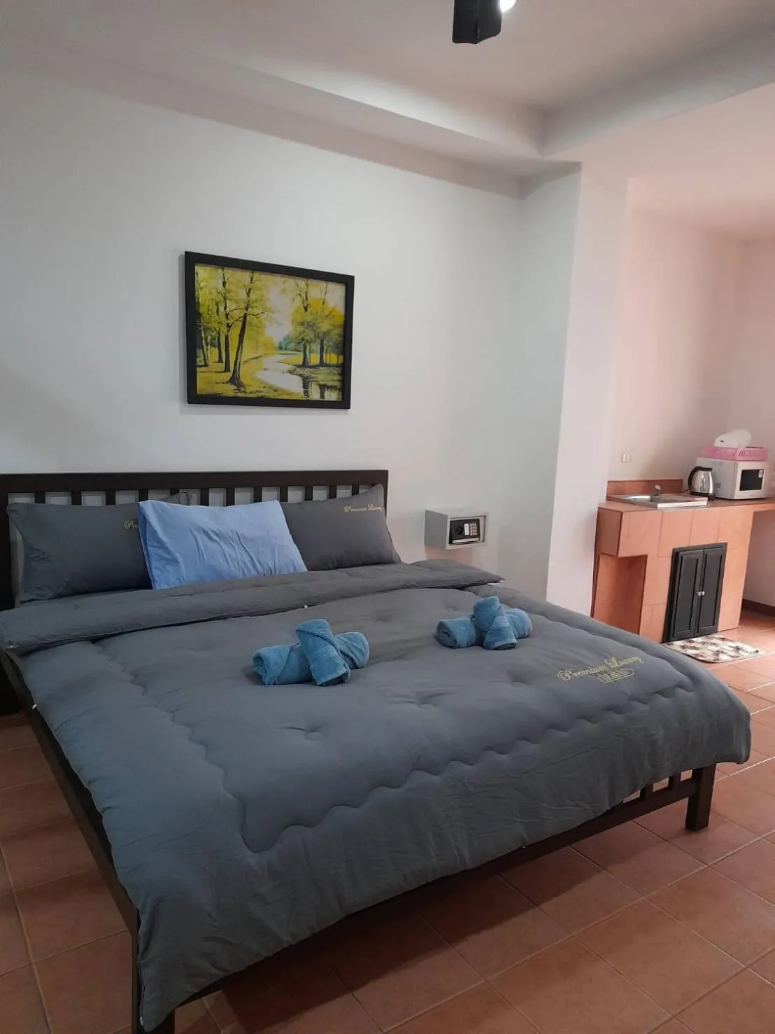 Bed in White House By Sorot ตึกขาวโดยโสรฬ