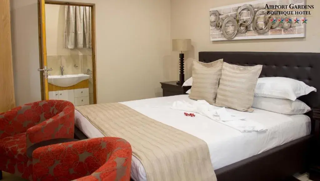 Deluxe King Room - single occupancy in Boksburg Hotel Deluxe King Room - single occupancy in Boksburg Hotel