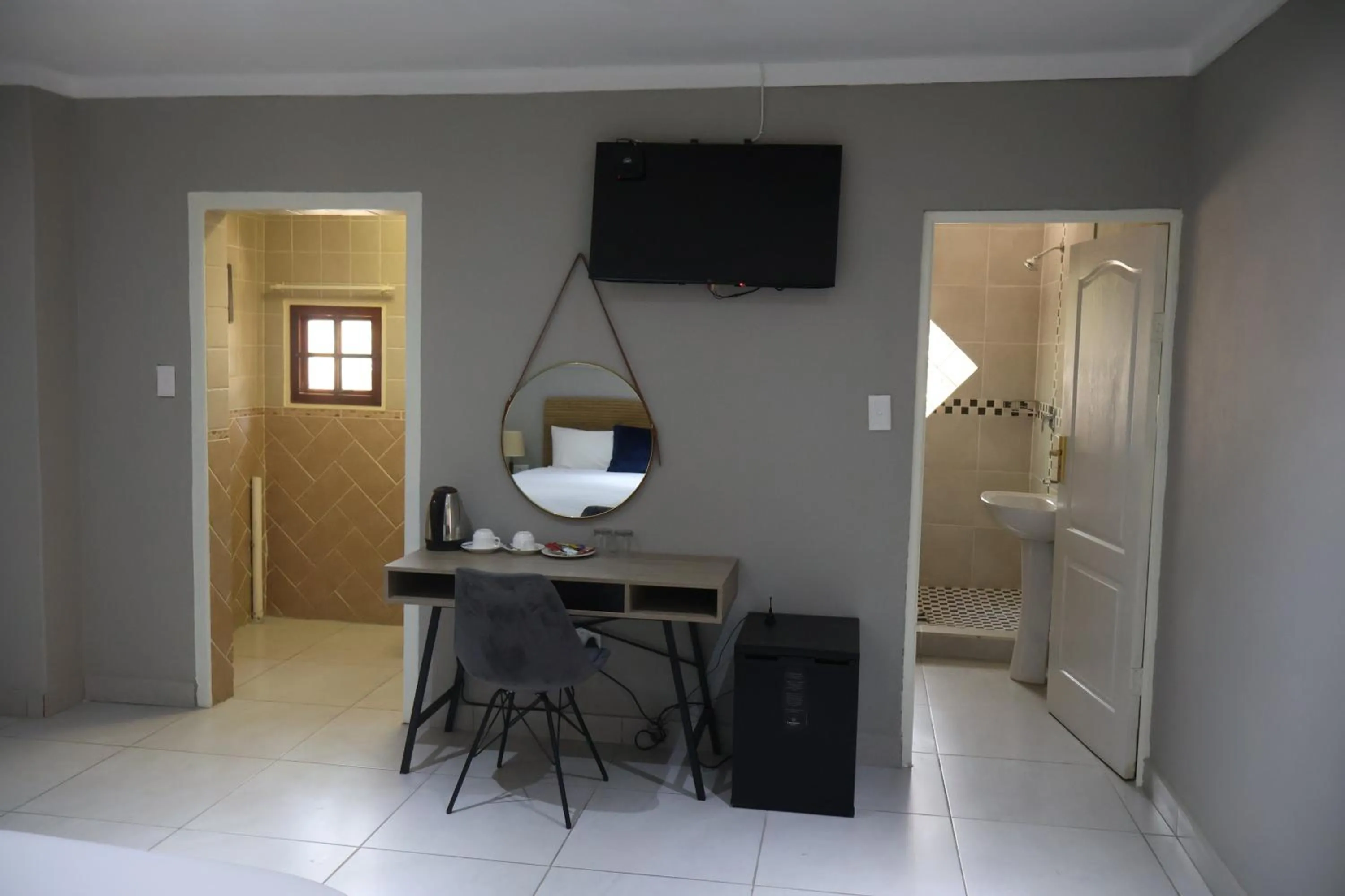 Photo of the whole room, Bed in Boksburg Hotel