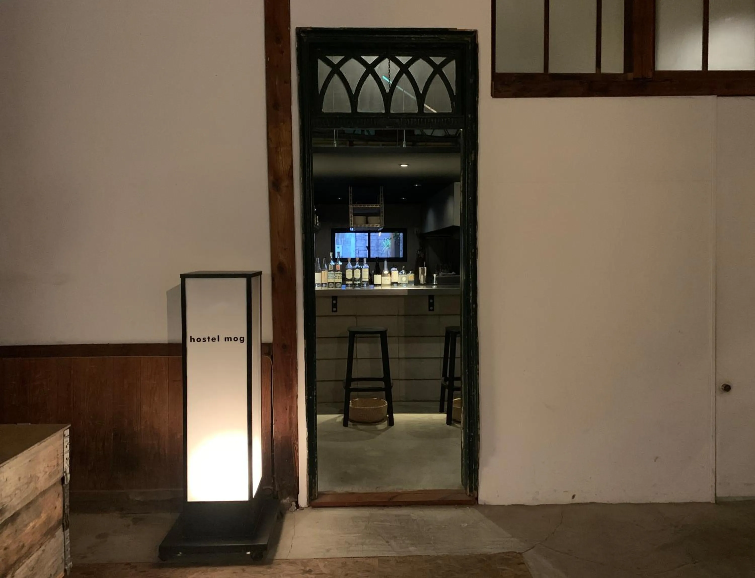 Facade/entrance in hostel mog