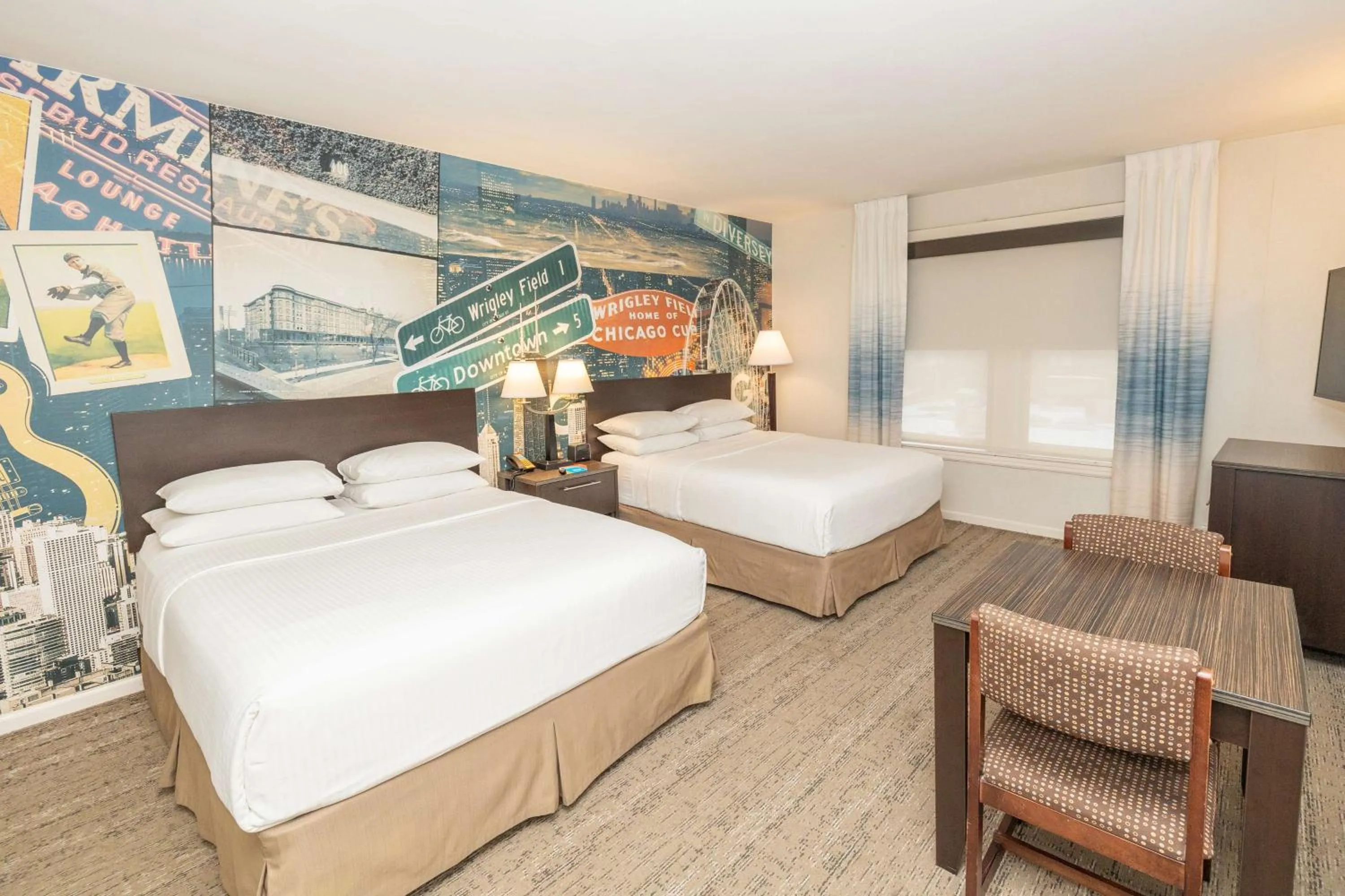 Bed in Hotel Versey Chicago Lincoln Park