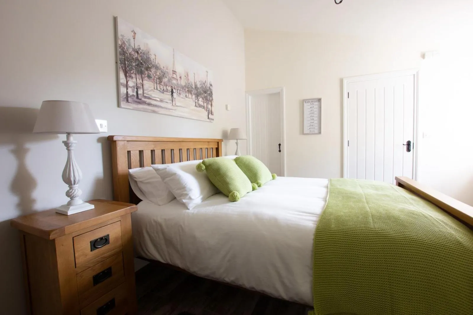 Bed in Millbrae Lodges