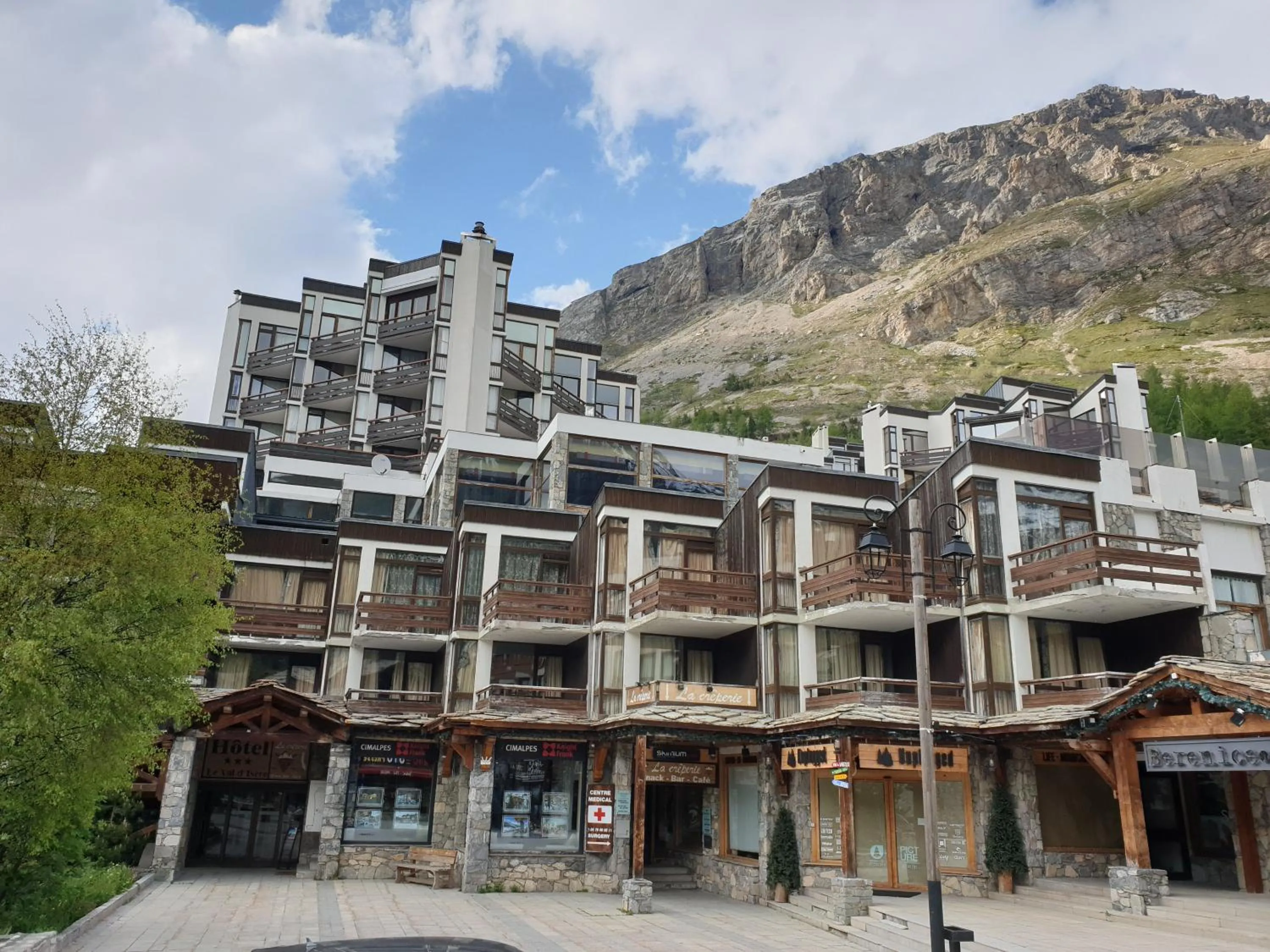 Property building in Hotel & Spa Le Val d'Isère