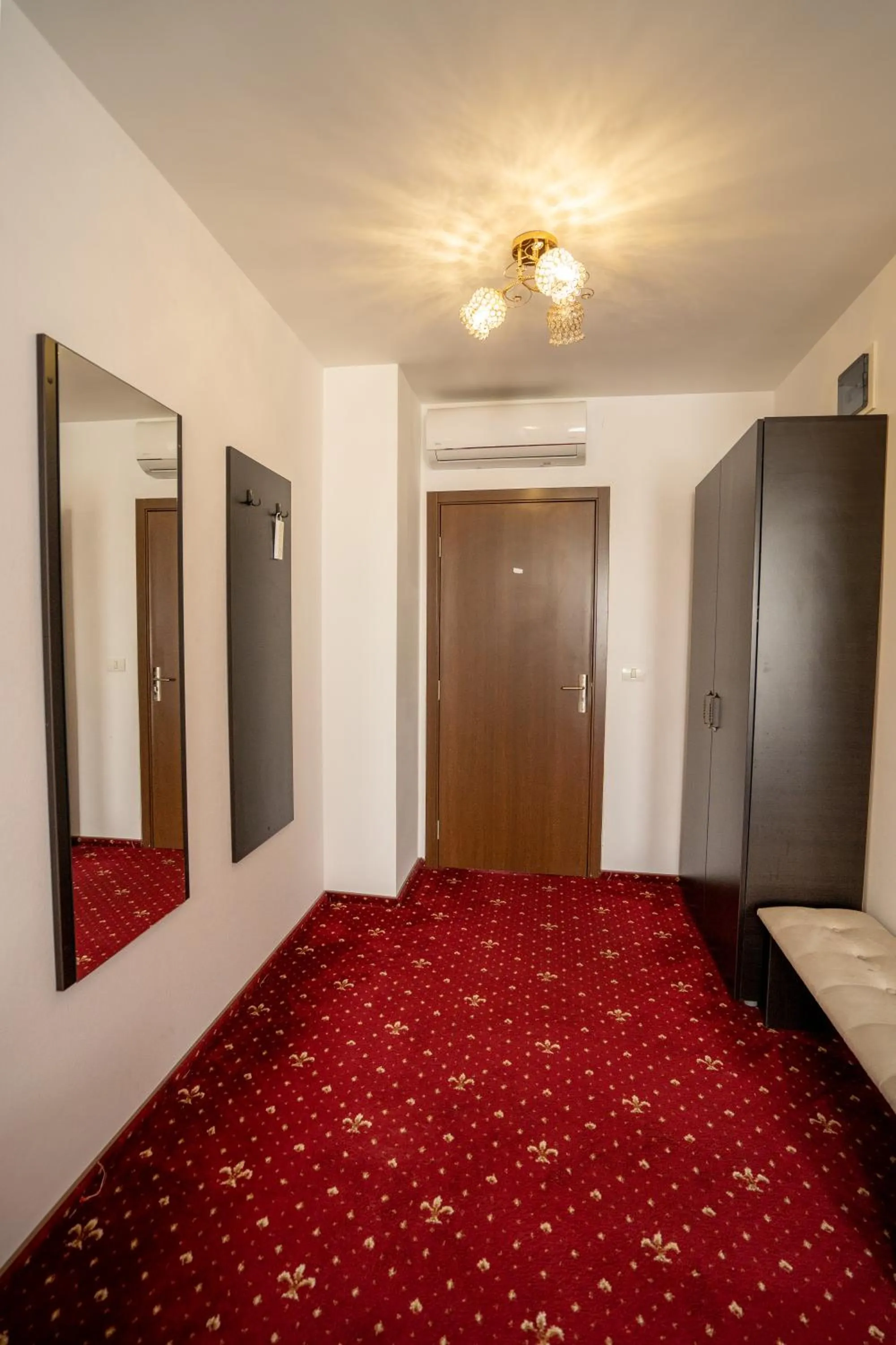 wardrobe in HOTEL N Residence