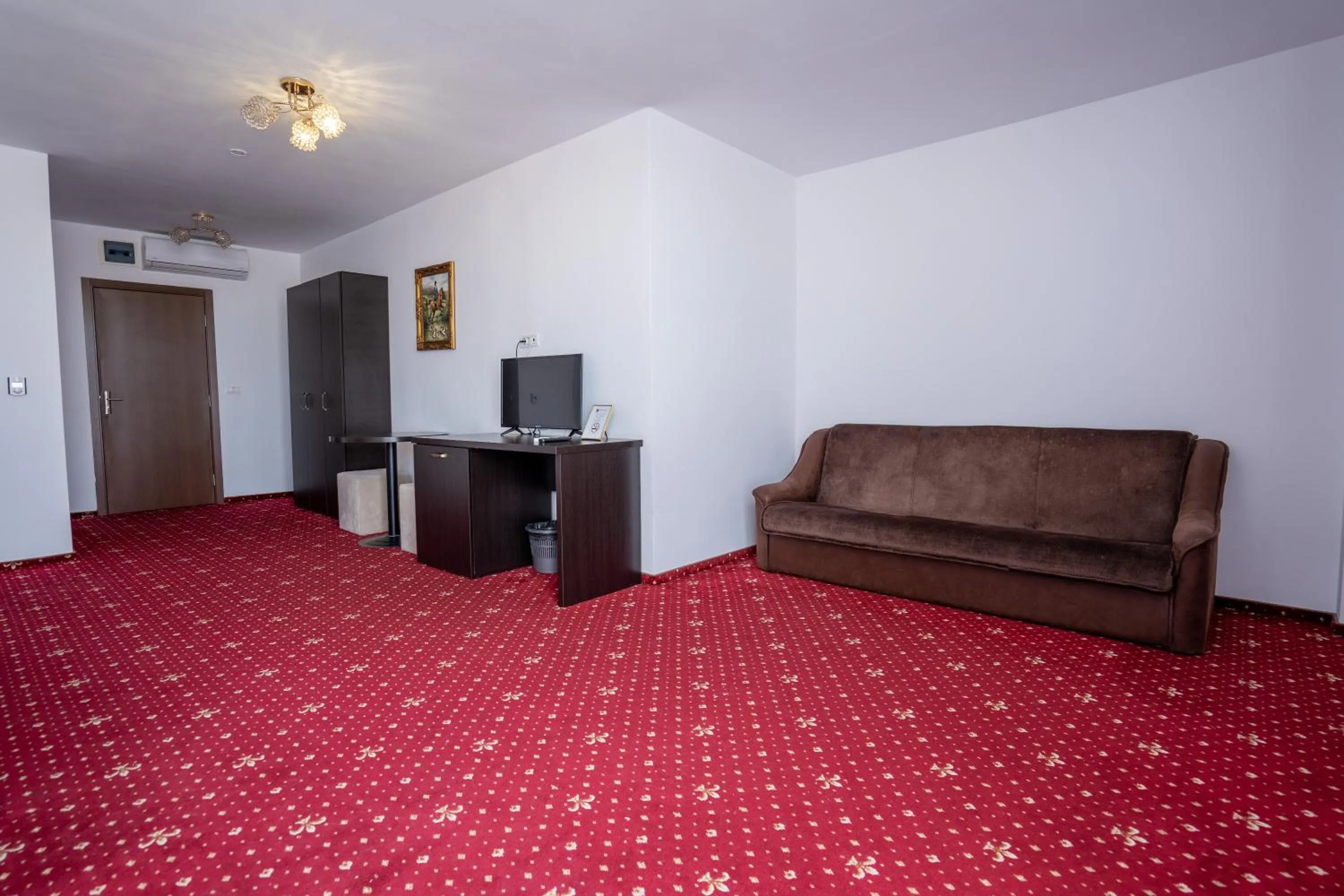 TV and multimedia in HOTEL N Residence