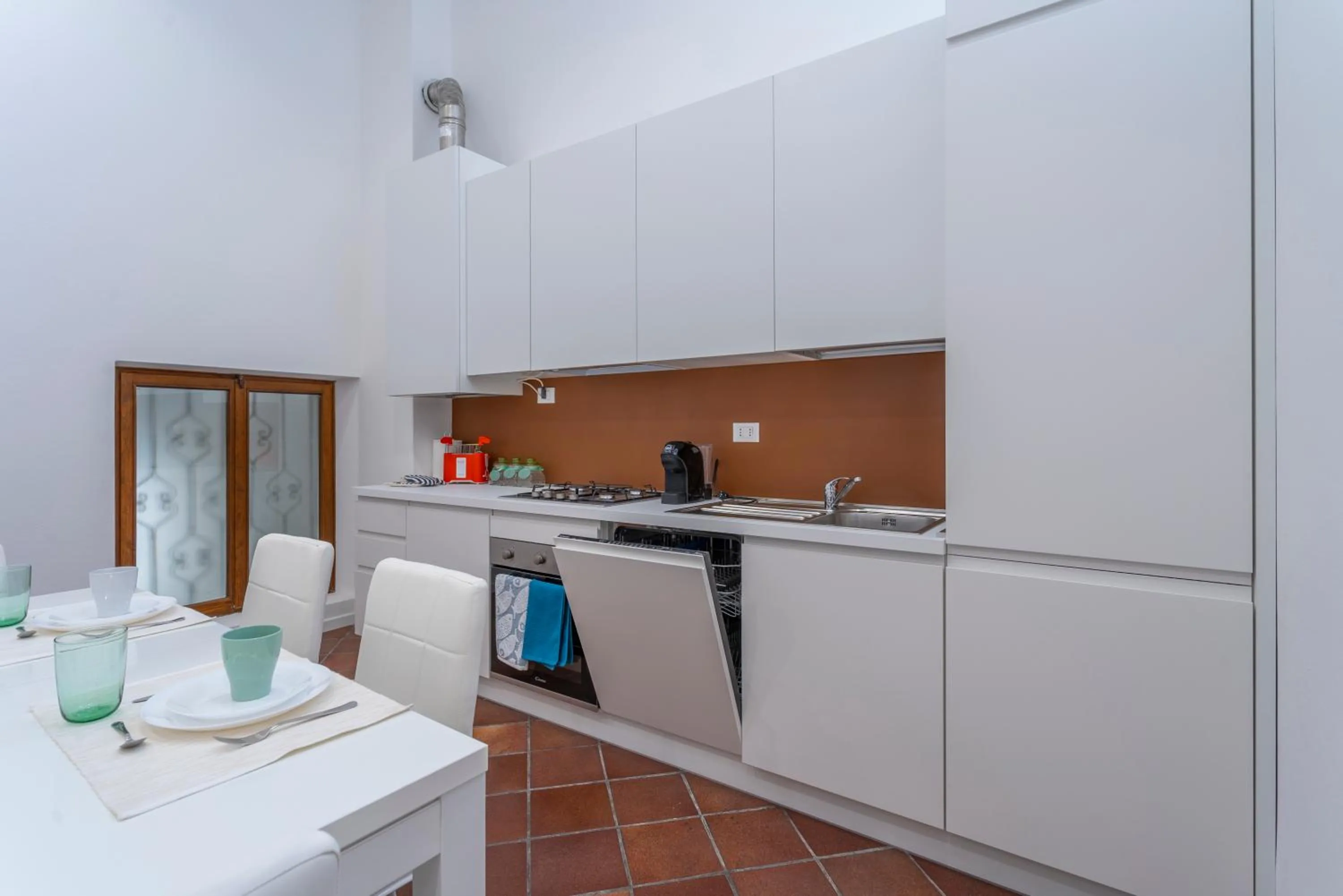 GuestHost - Ricasoli Garden Modern Apartments