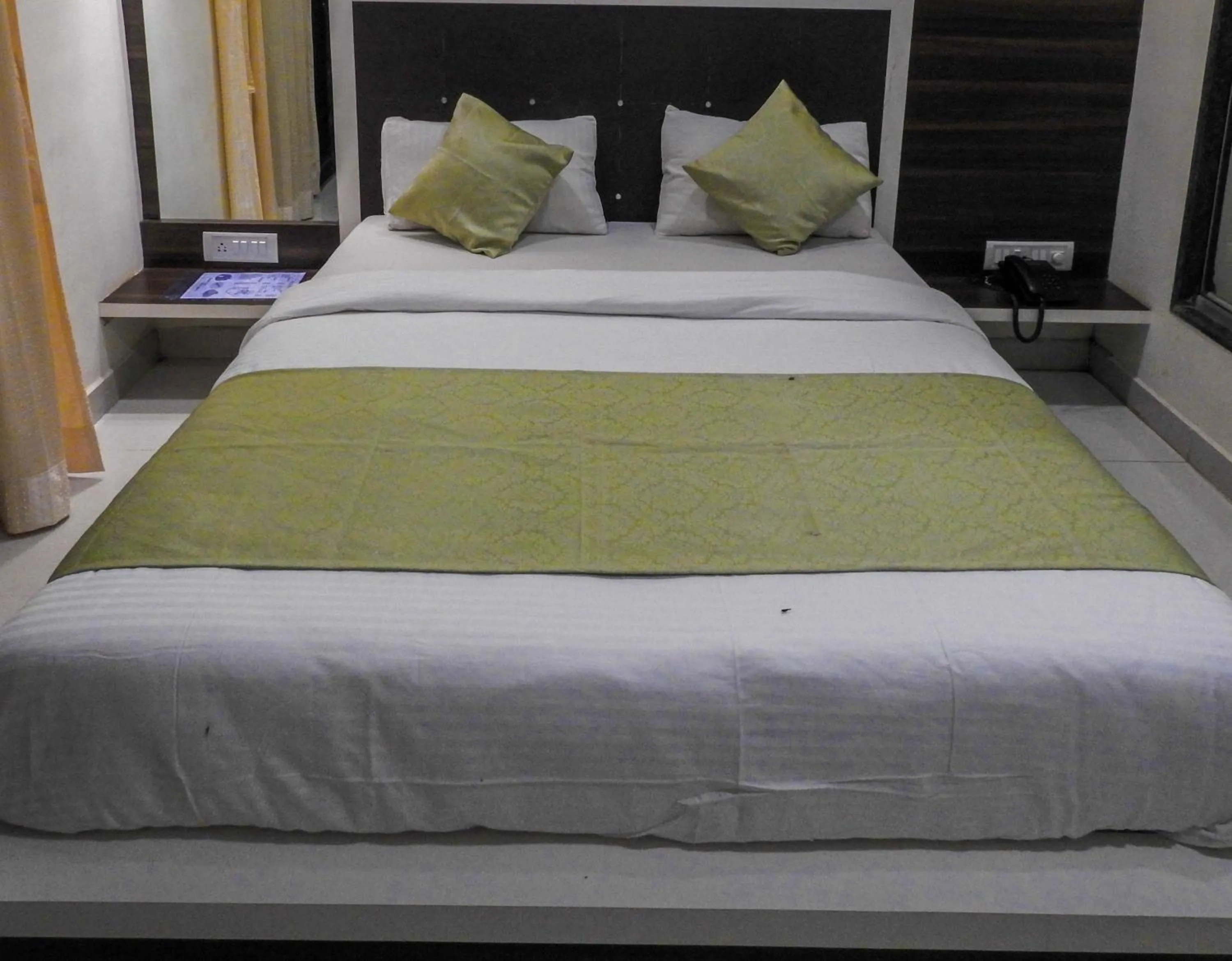 Bedroom, Bed in Evergreen Holidays Mahabaleshwar