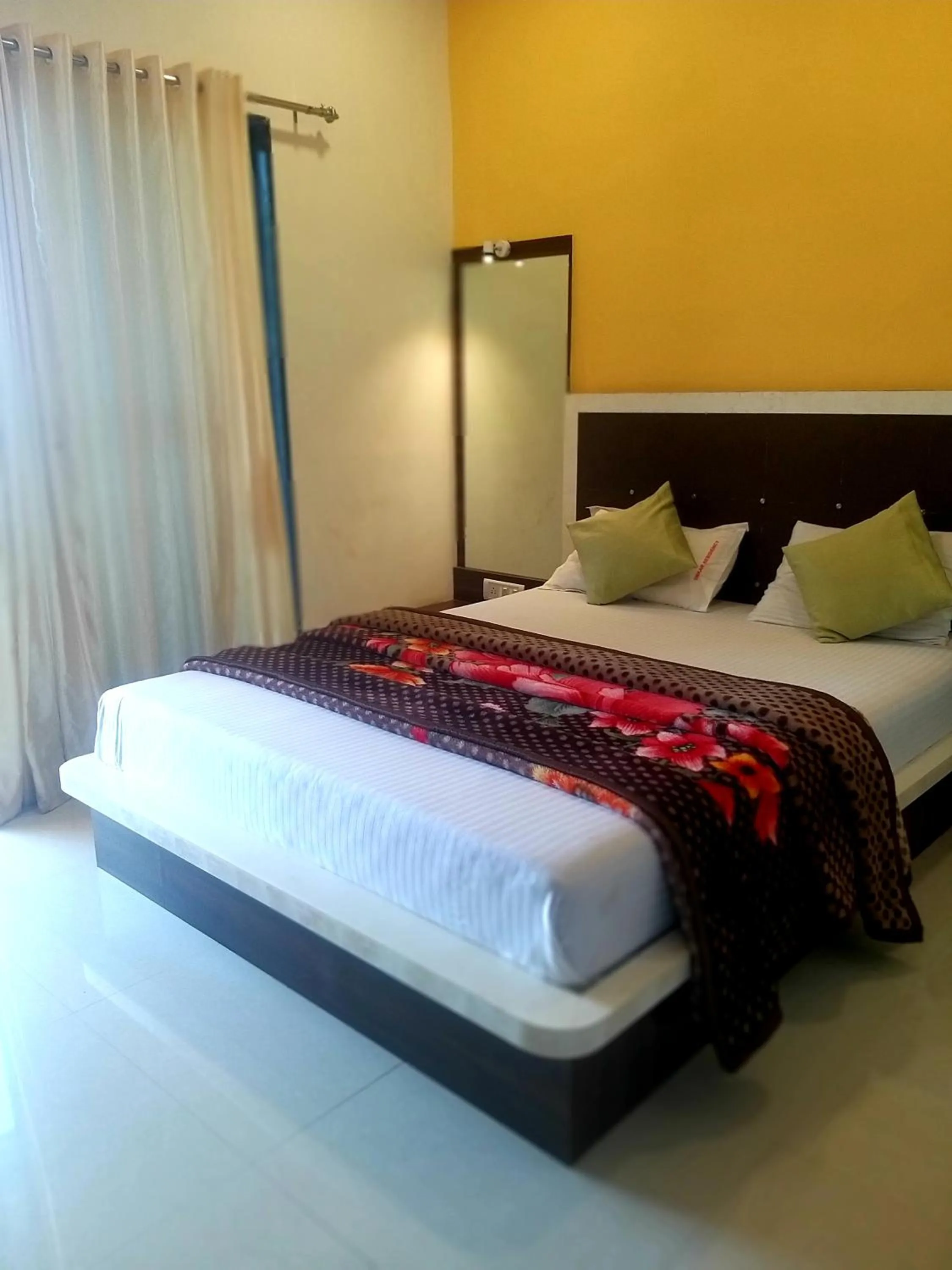 Bedroom, Bed in Evergreen Holidays Mahabaleshwar