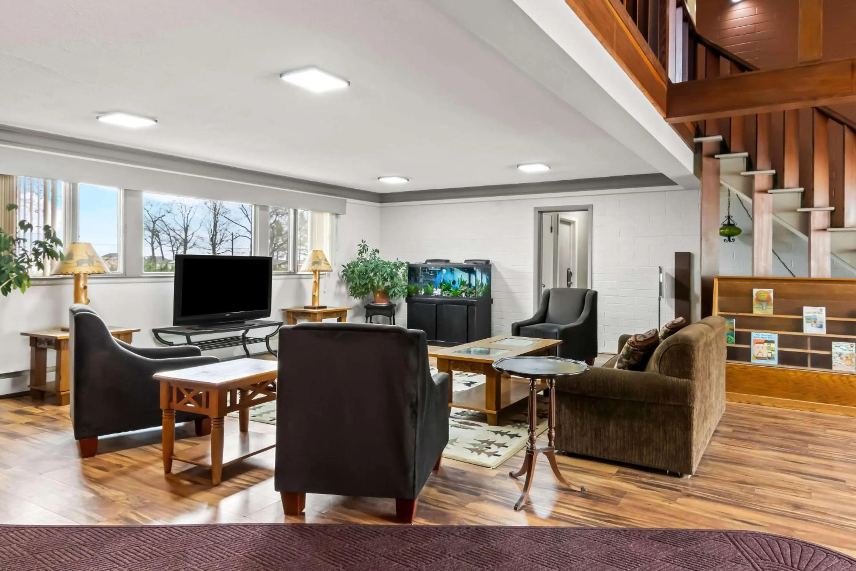 Lobby or reception in Rodeway Inn Oscoda