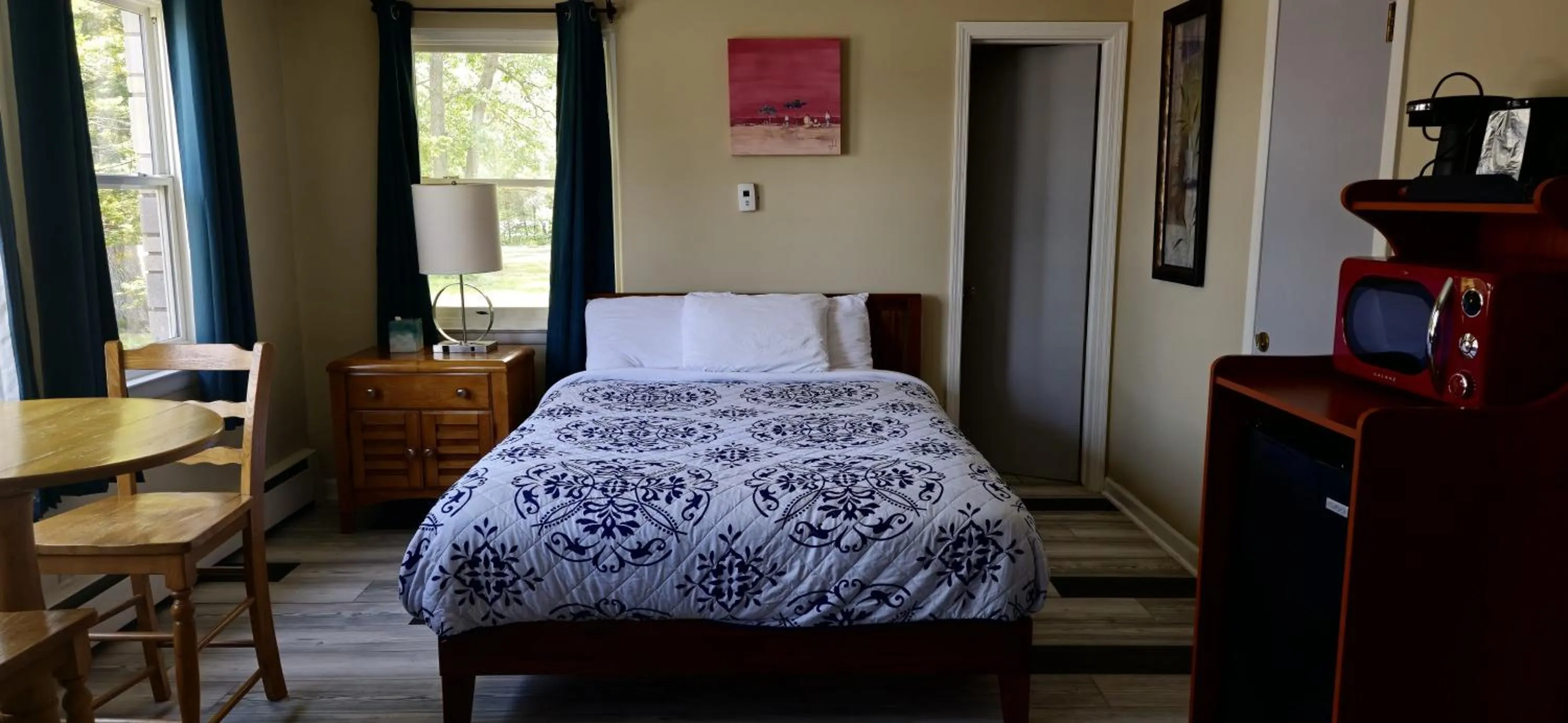 Bed in Rodeway Inn Oscoda