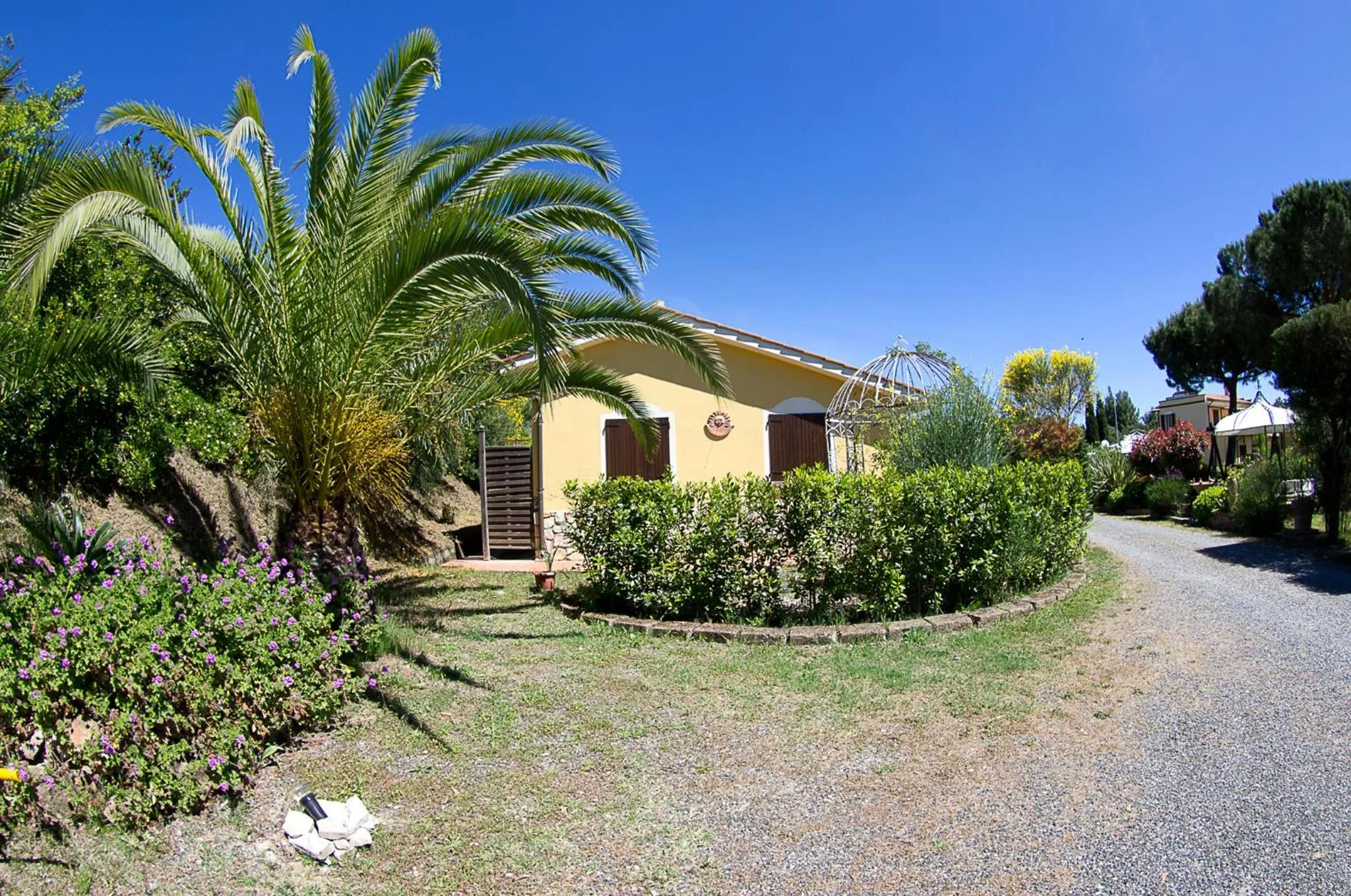 Property building in Residence il Mandorlo