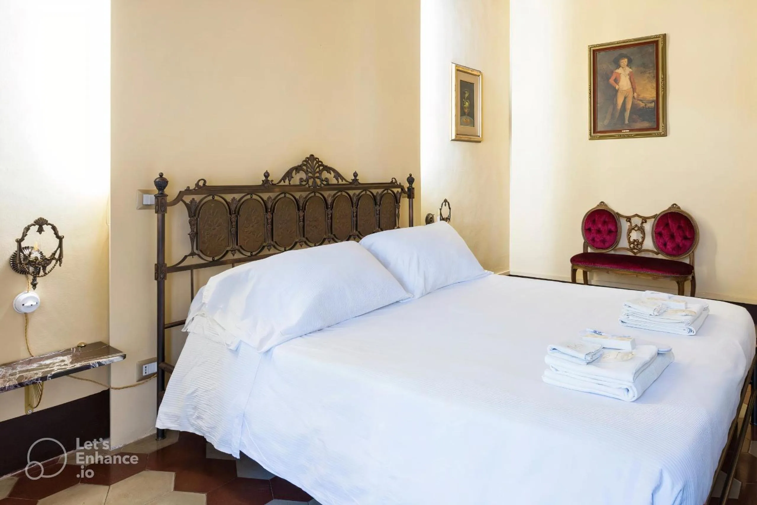 Bedroom, Bed in Let's B&B