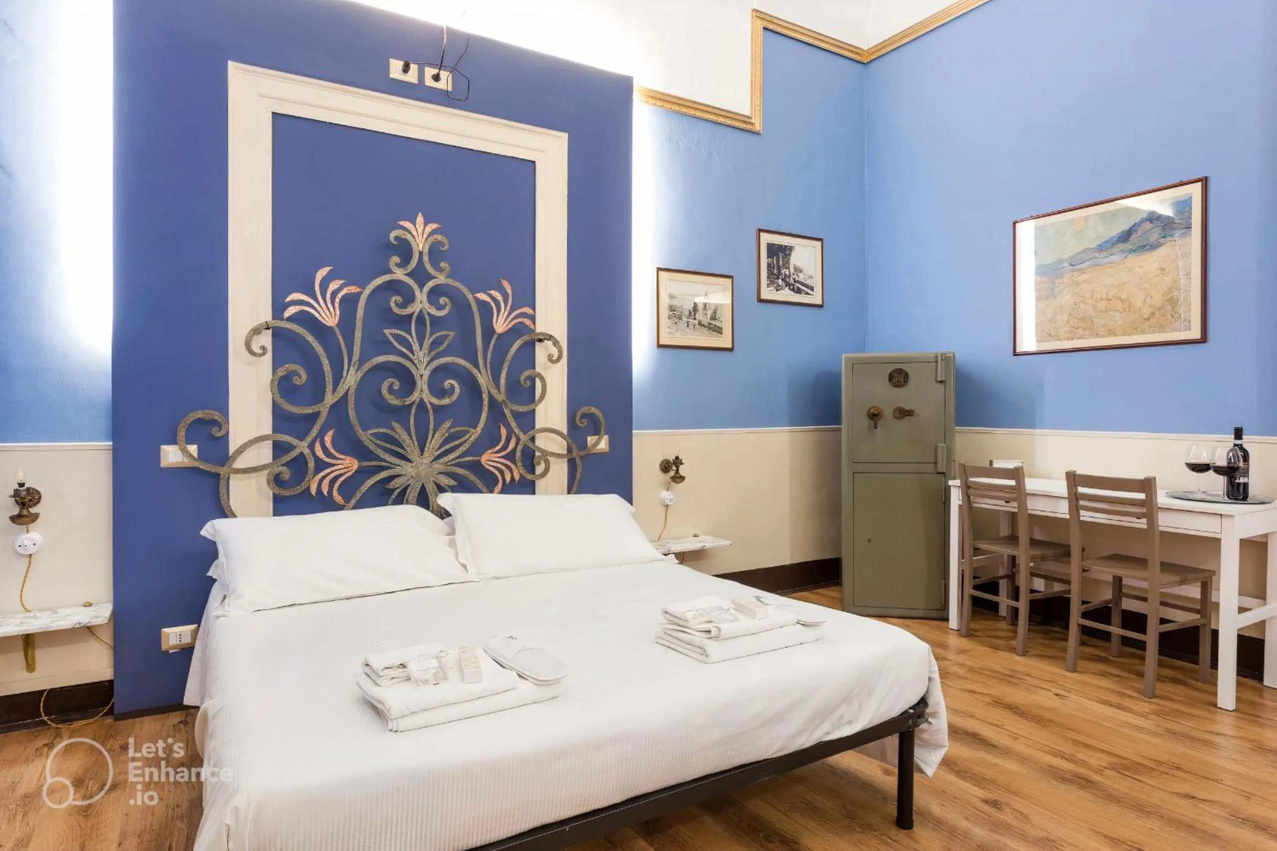 Bedroom, Bed in Let's B&B