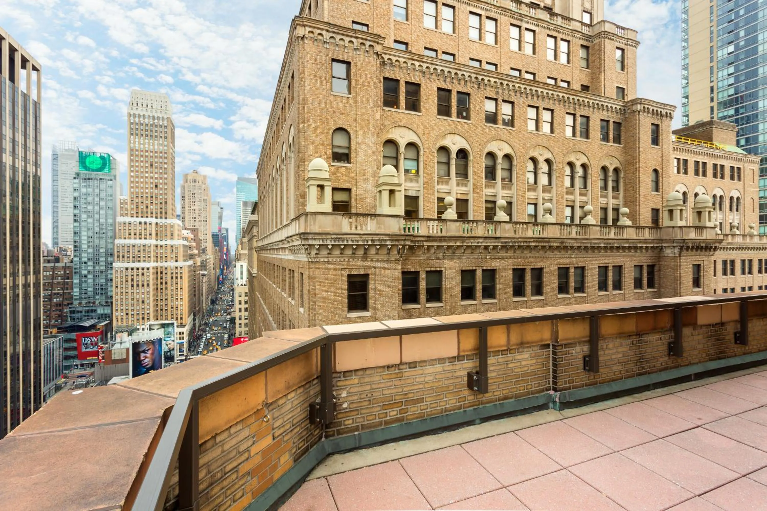 City view in Manhattan NYC-an Affinia Hotel