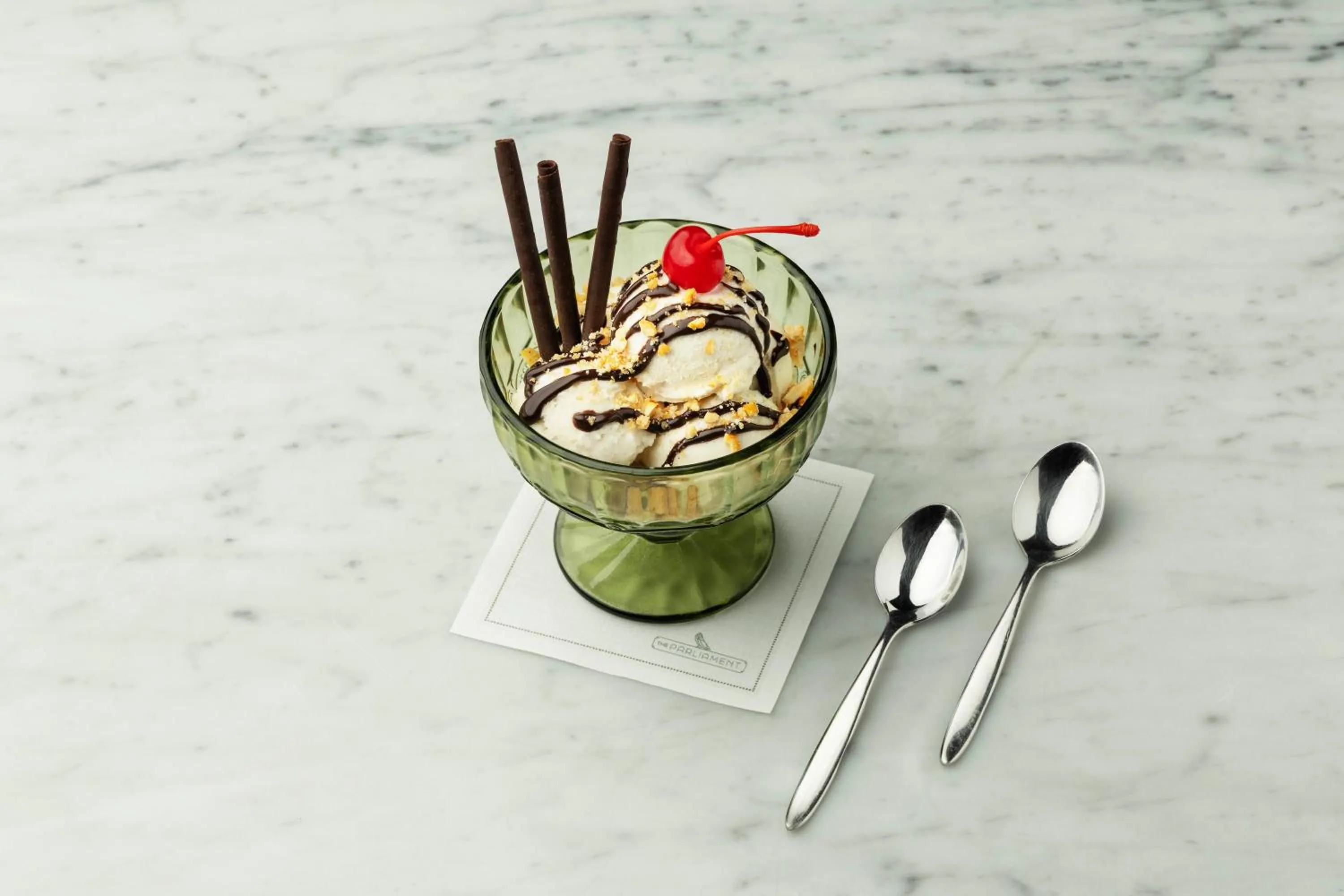 Restaurant/places to eat in The Benjamin Royal Sonesta New York