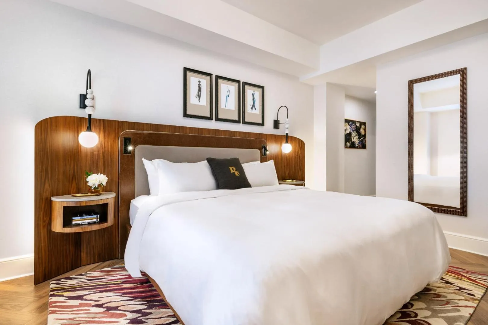 Bedroom, Bed in The Benjamin Royal Sonesta New York