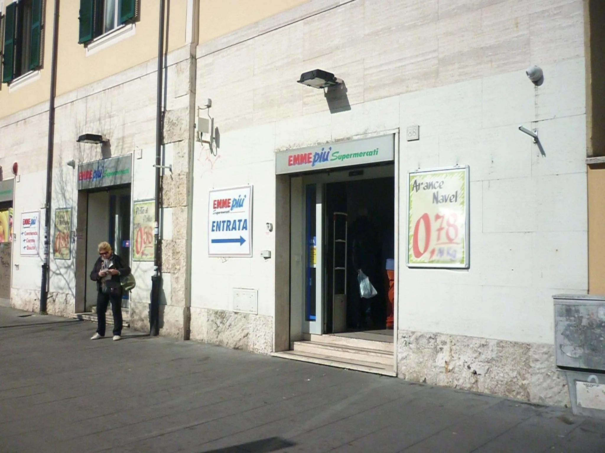 Supermarket/grocery shop in Vecchia Roma Resort
