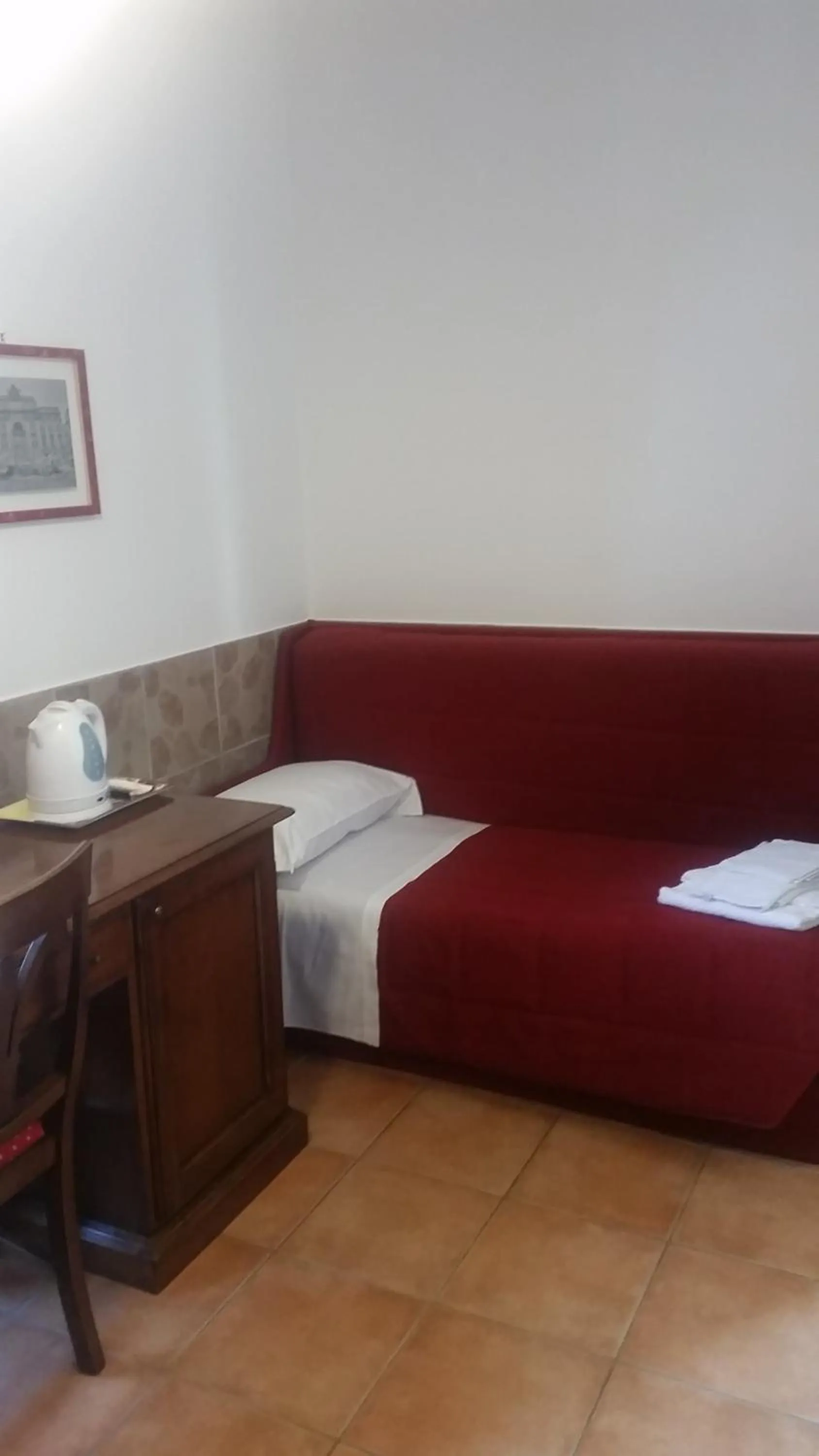 Photo of the whole room, Bed in Vecchia Roma Resort