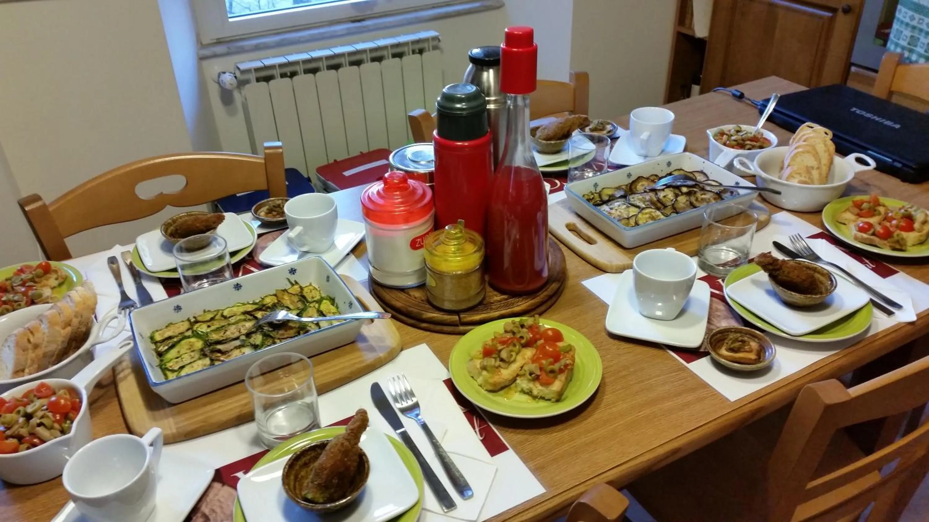 Food and drinks in Vecchia Roma Resort