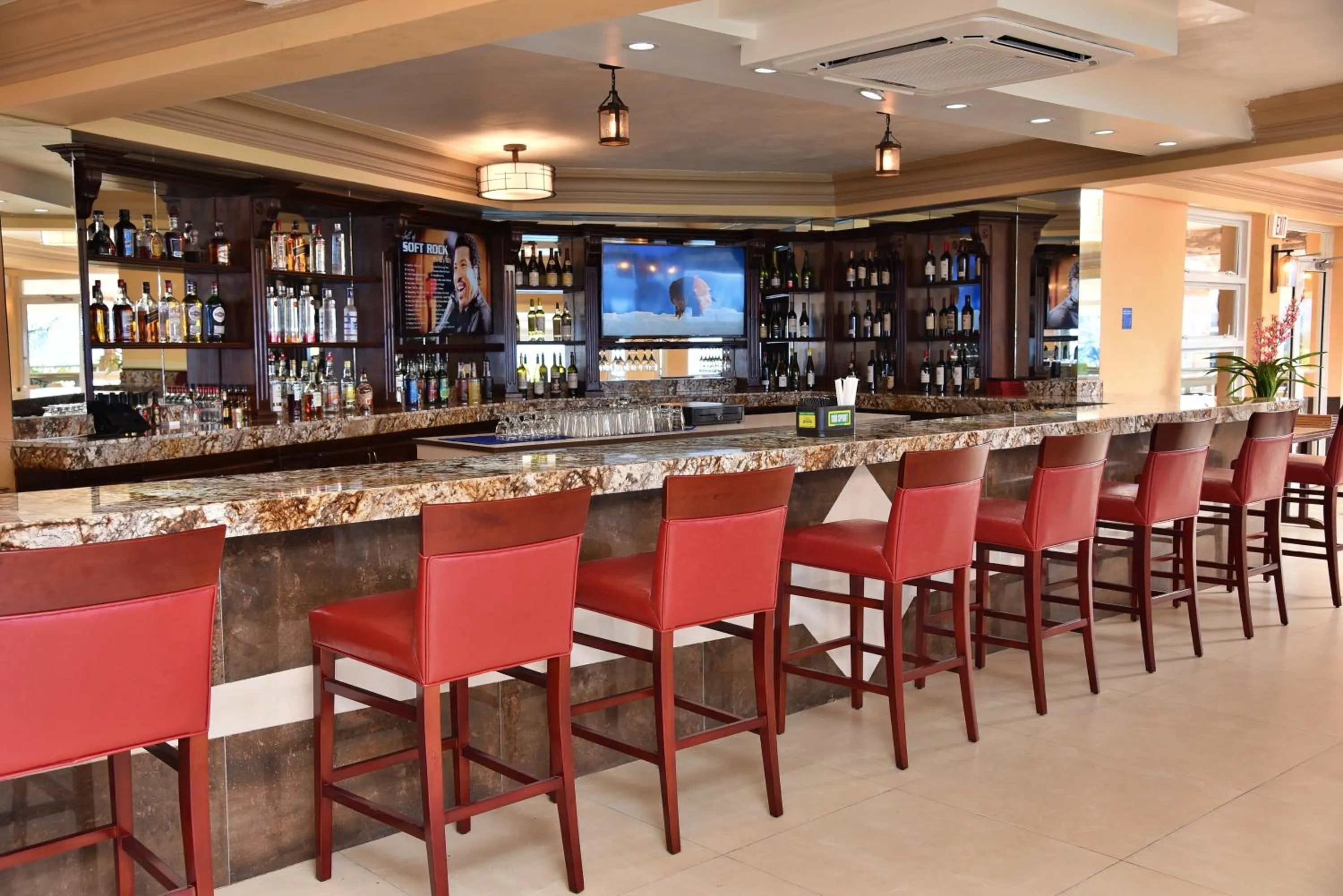 Restaurant/places to eat in Hotel Grand A View