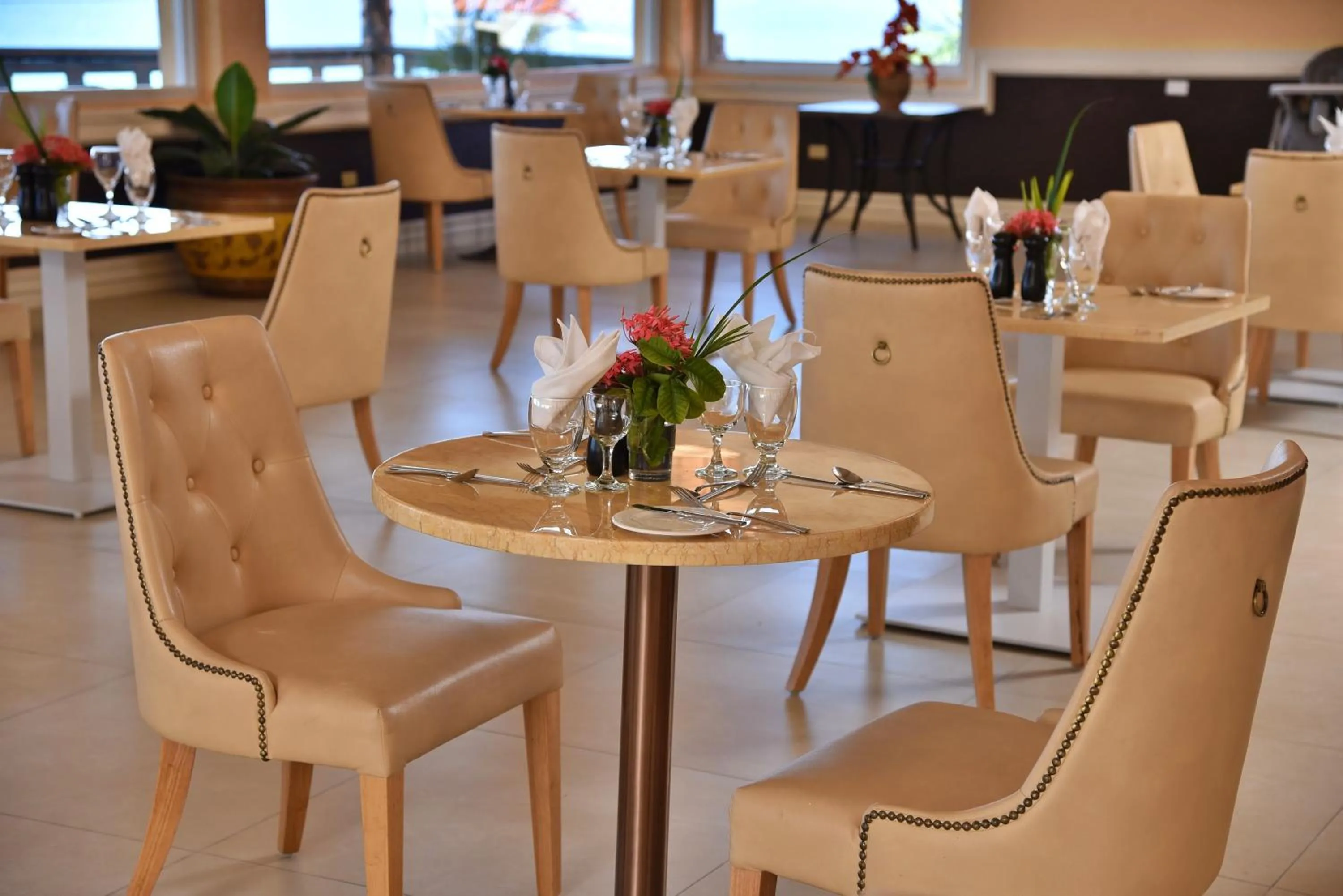 Restaurant/places to eat in Hotel Grand A View